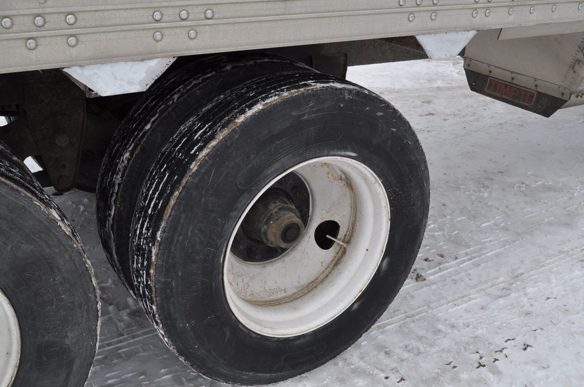 1993 42’ Timpte hopper bottom trailer, spring ride, 11R24.5 tires, roll tarp, VIN H42221PB084815 - Image 16 of 19