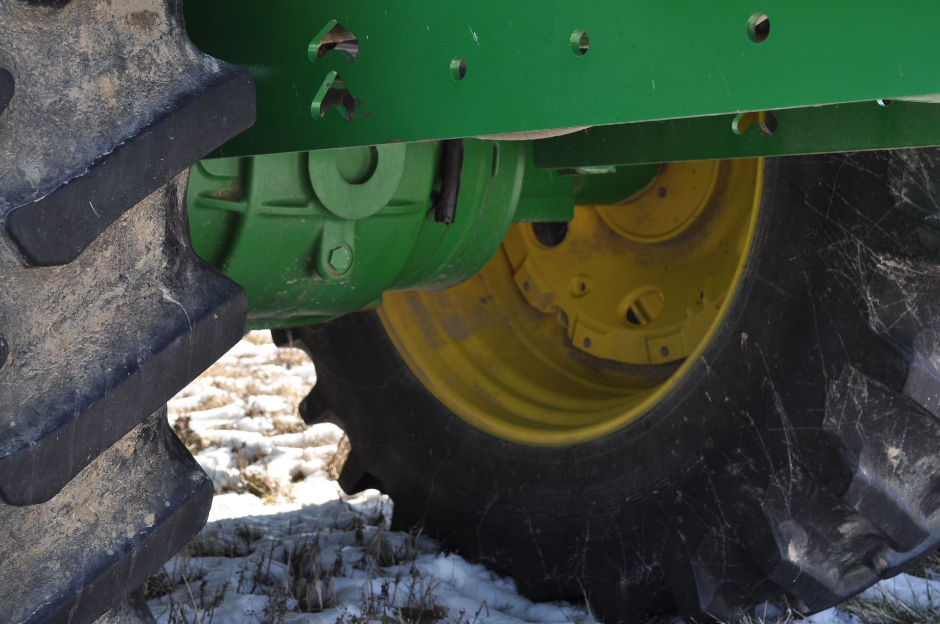 John Deere 9220 tractor, 4WD, 520/85R42 duals, power shift, rear wheel wts, 4 hyd remotes, 3pt, - Image 19 of 35