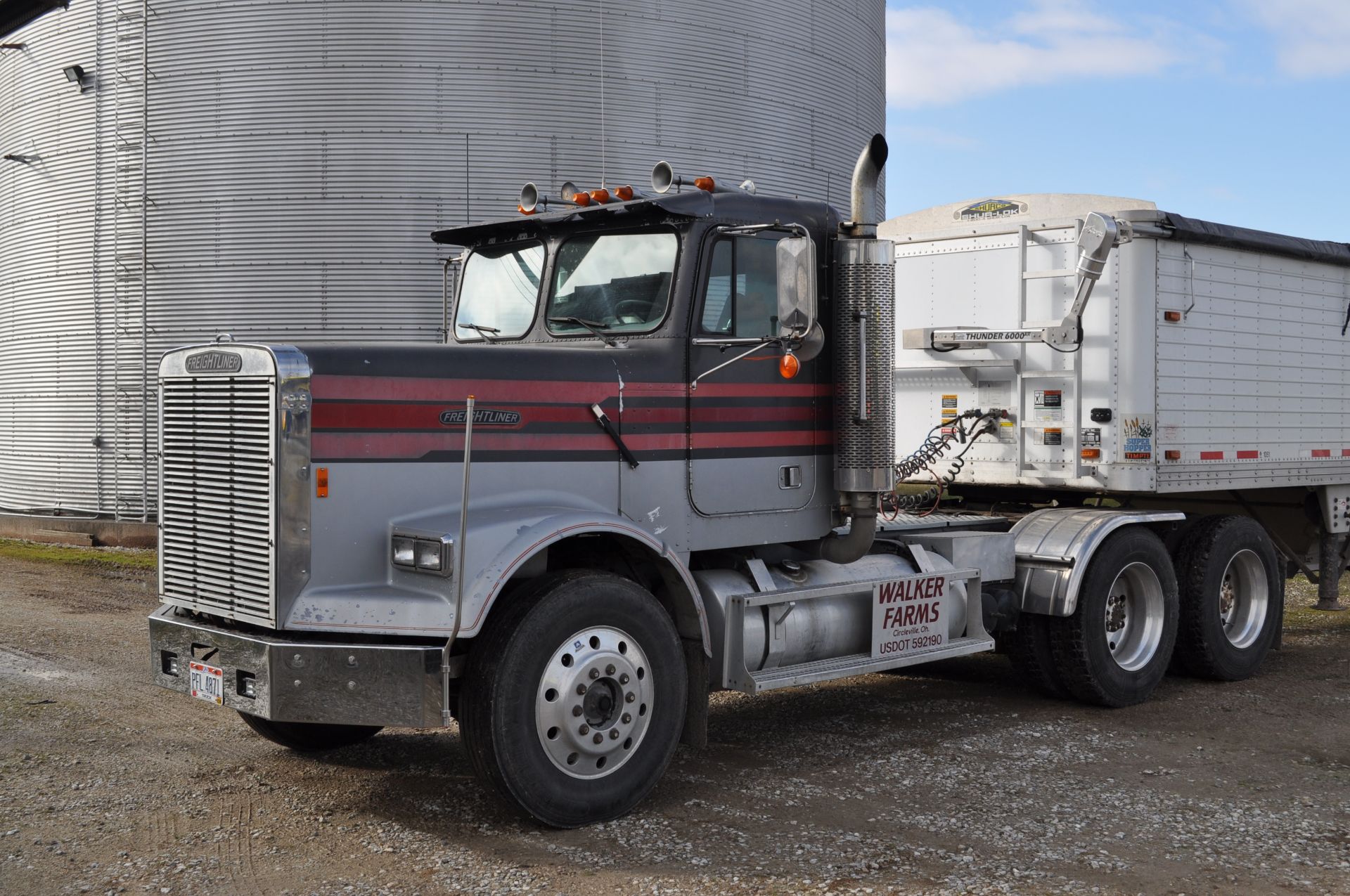 1988 Freightliner FLC semi truck, daycab, 187” WB, Cummins 855 Formula 350 engine, 8 spd + low + OD, - Image 31 of 31