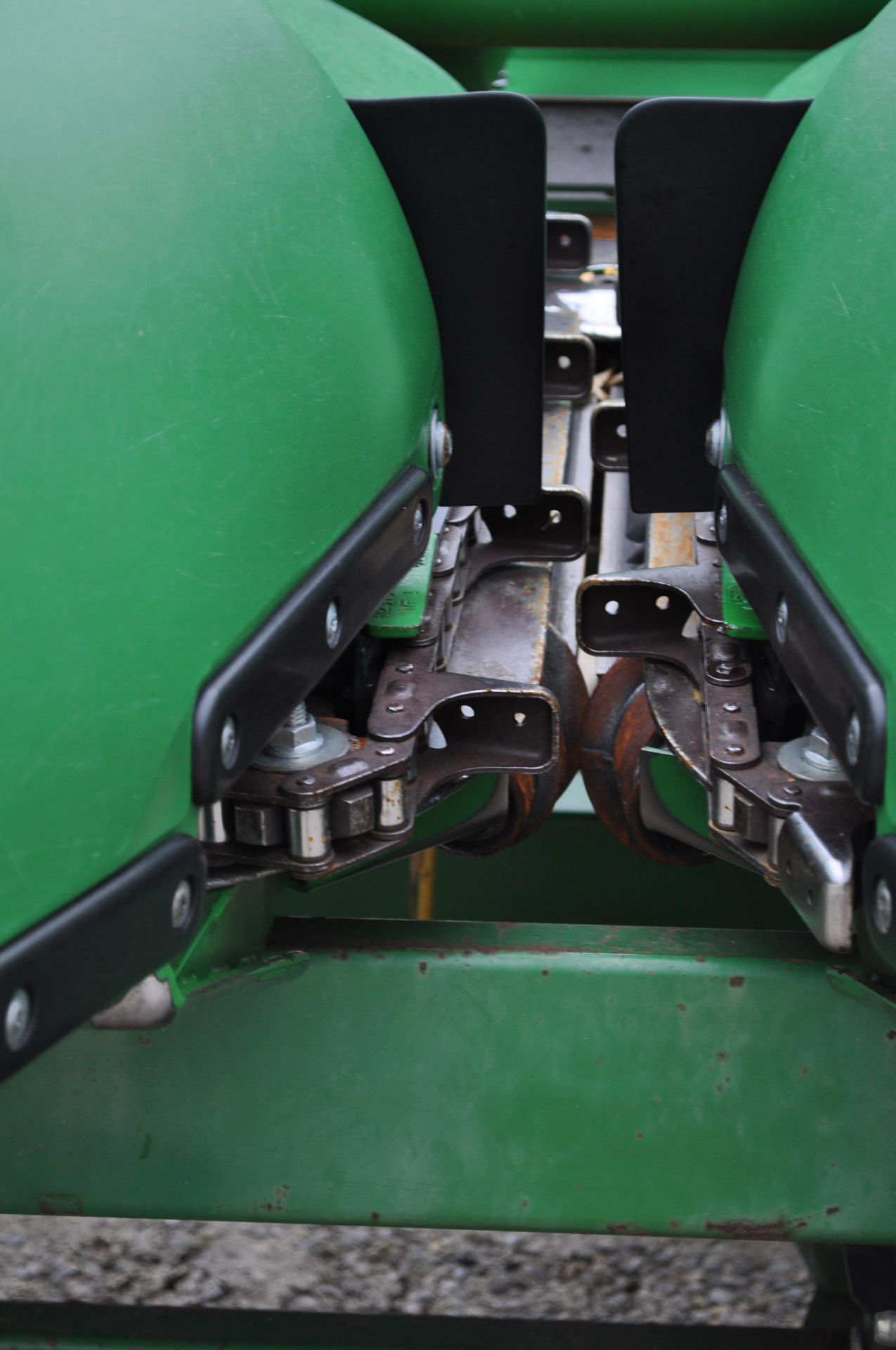 John Deere 612C corn head, height sensors, row sense, knife rolls, (2) NDY stalk stompers, SN - Image 14 of 27