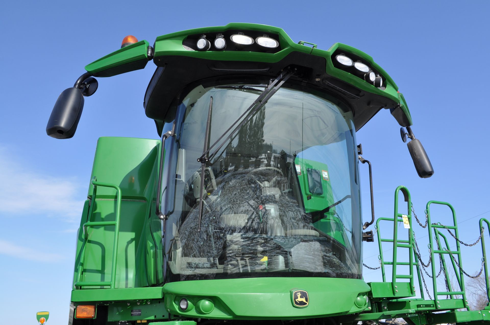 John Deere S680 combine, 1250/50R32 drive tires, 750/65R26 rear tires, PWRD, yield monitor, poly - Image 13 of 41