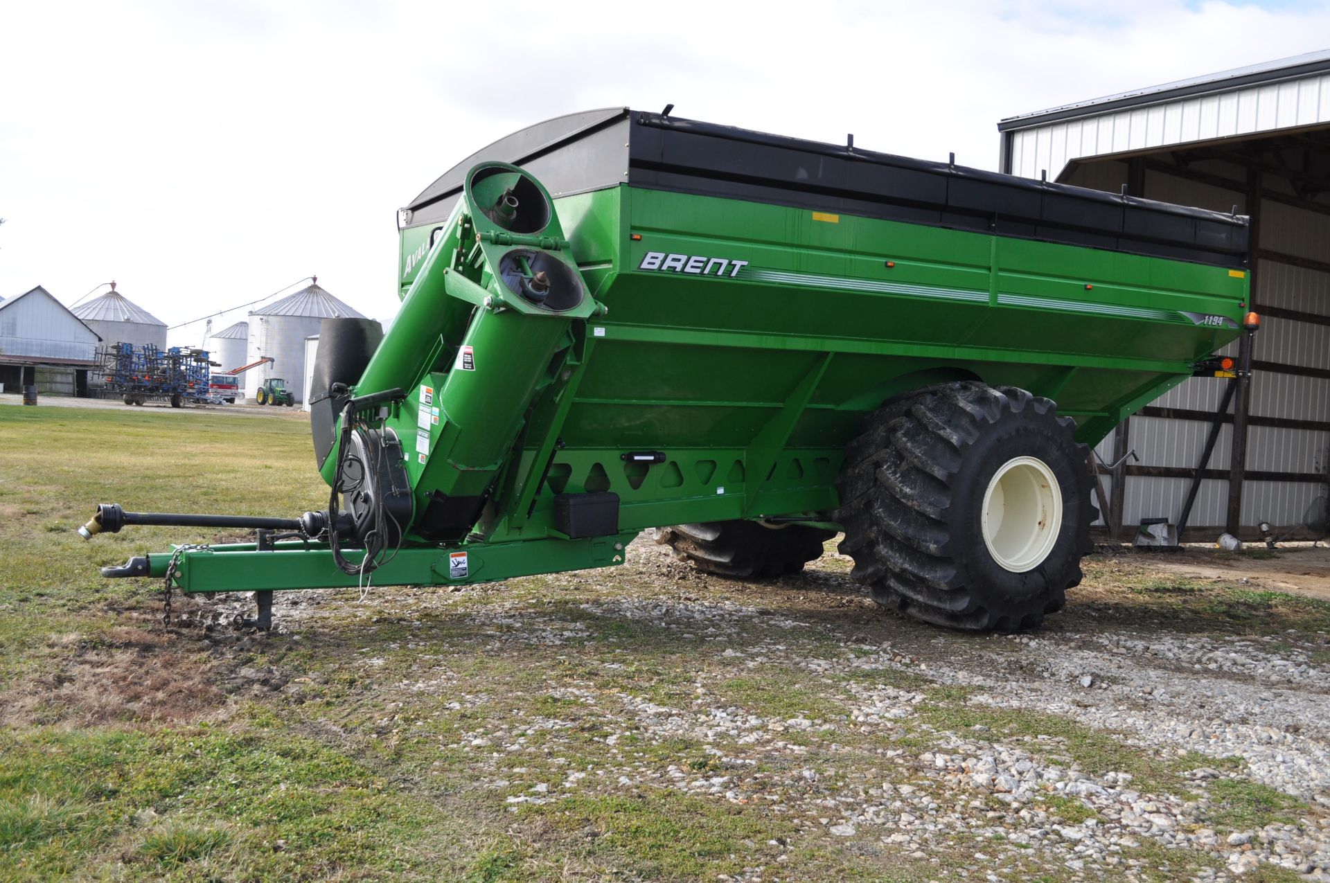 Brent Avalanche 1194 grain cart, 76x50.00-32 tires, 1000 PTO, scales, roll tarp, lights, camera, - Image 6 of 11