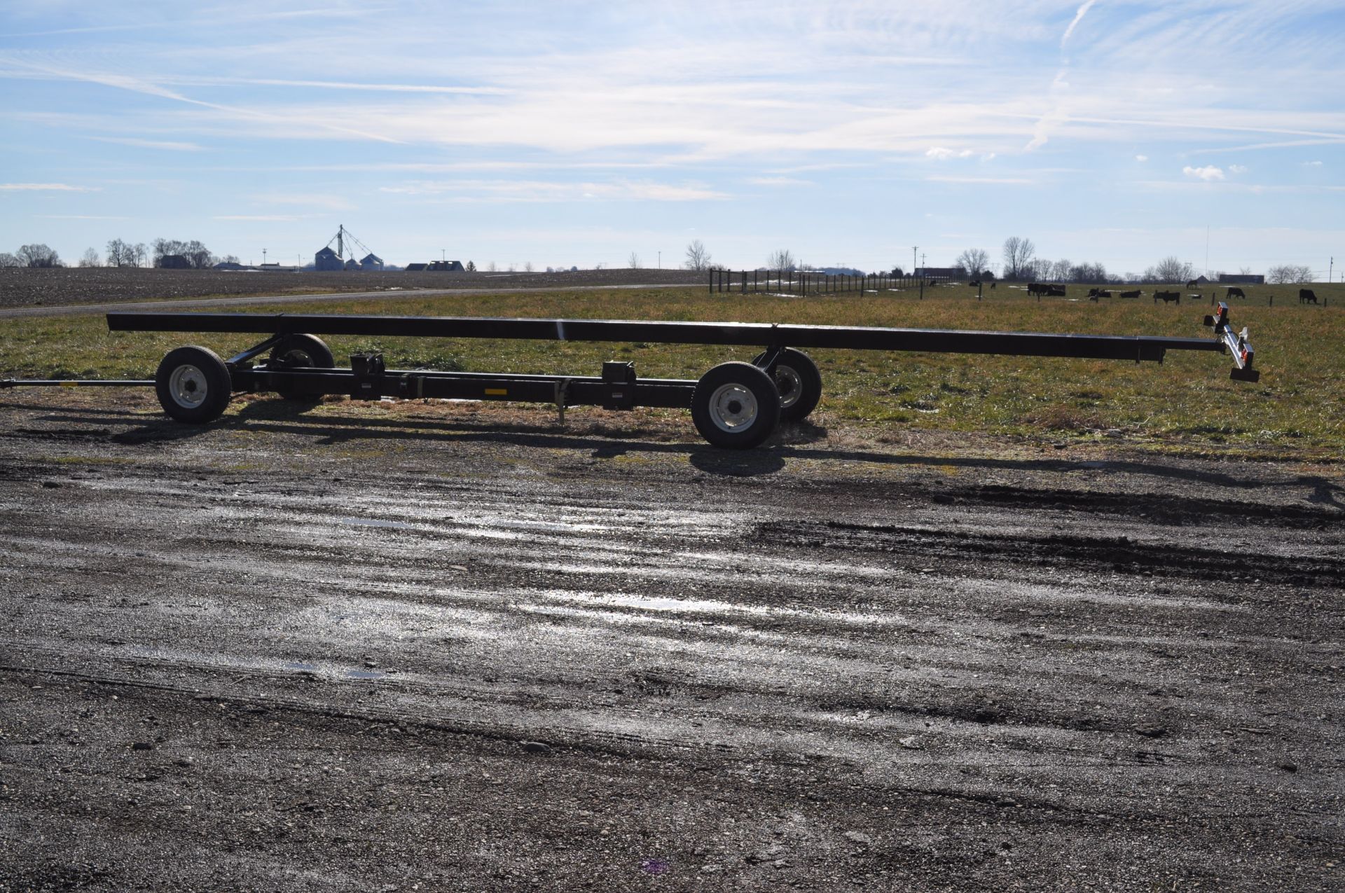 40’ J&M 1082 header cart, 235/85R16 tires, lights, folding tongue, SN 4018 - Image 6 of 15