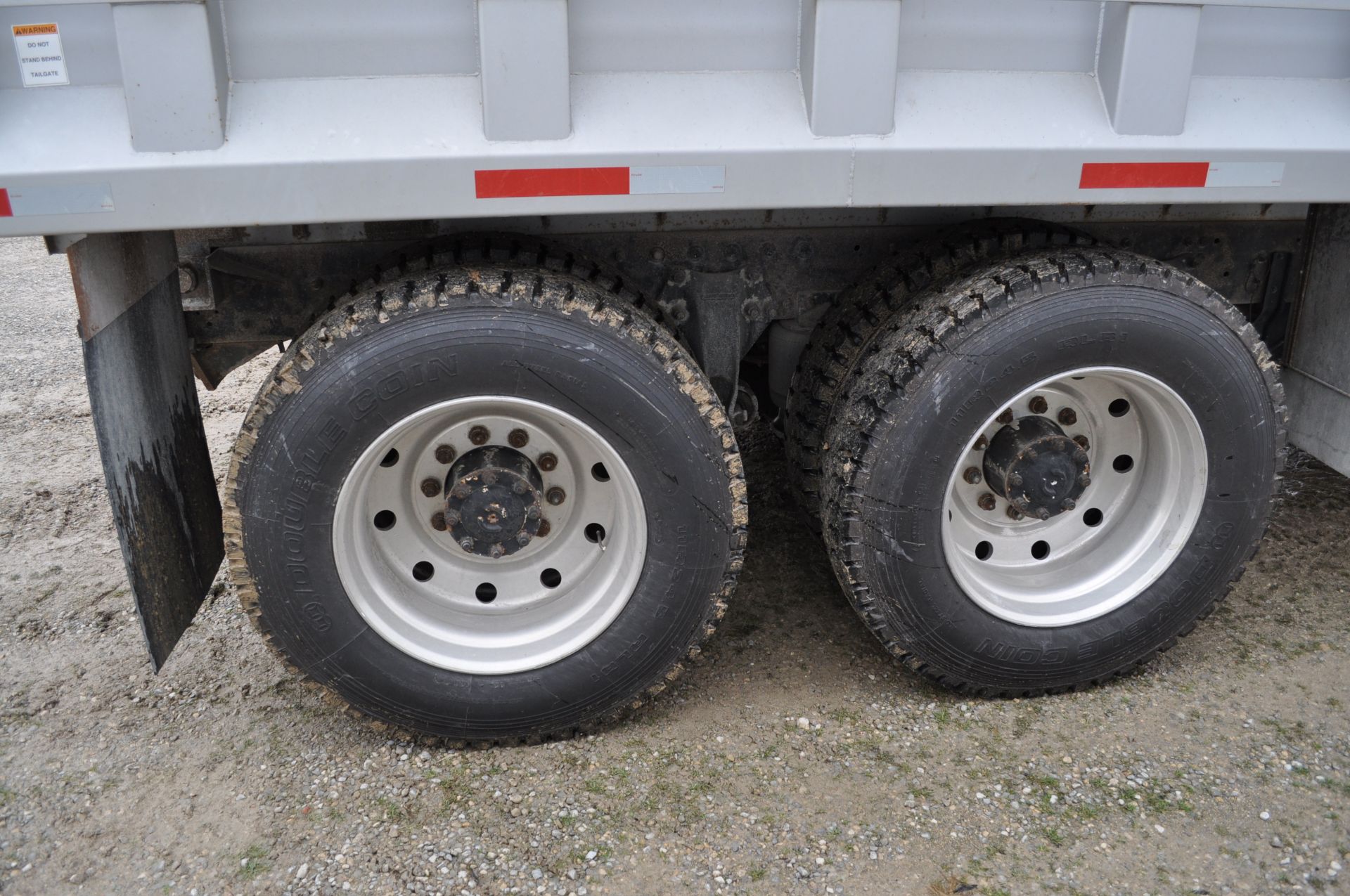 1991 Freightliner FLD dump truck, Cummins 855 Formula 350 engine, Eaton Performance 9 spd, 16’ Pro - Image 23 of 38