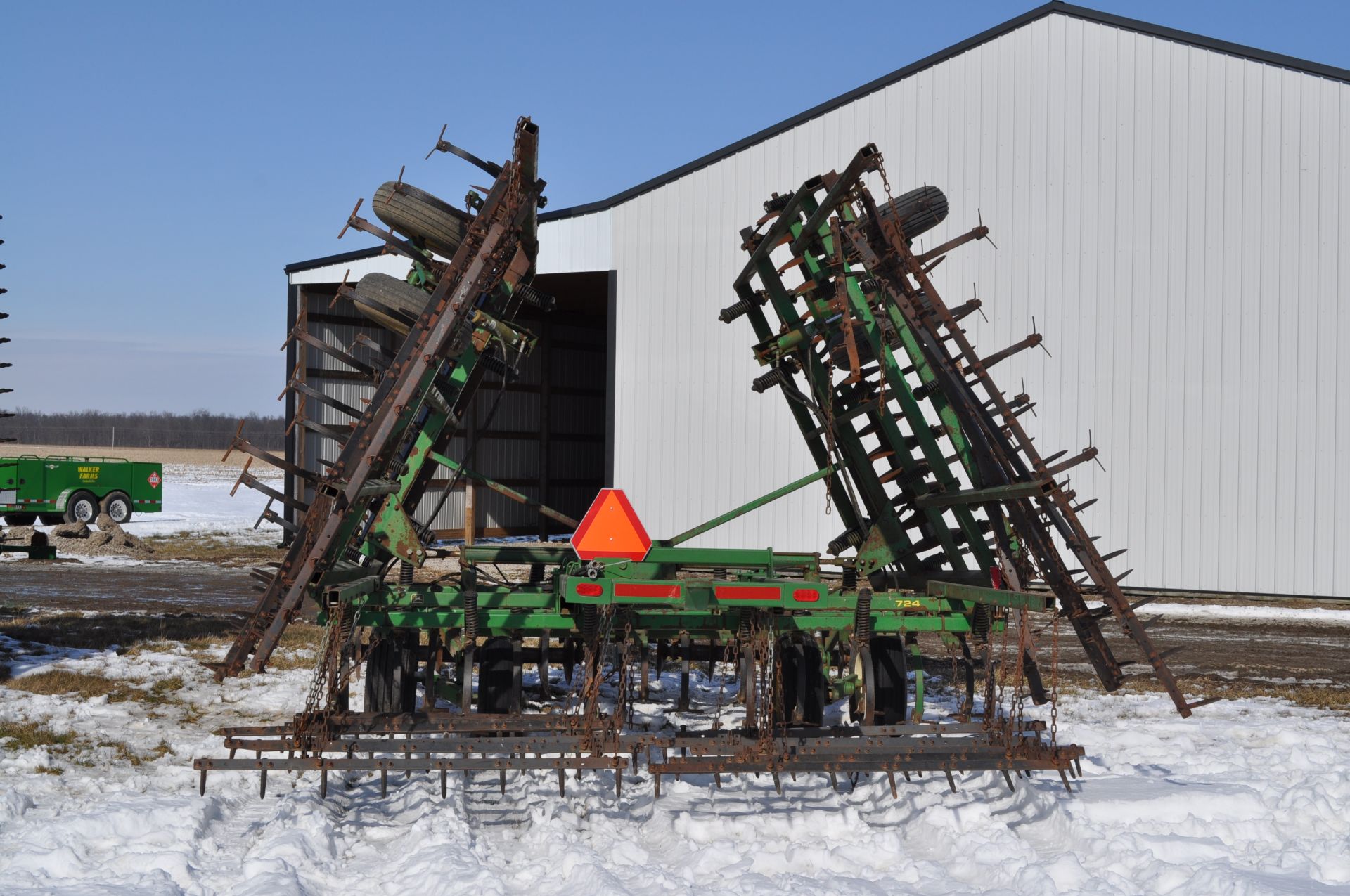 30’ John Deere 724 mulch finisher, front blades, walking tandems, 5 bar harrow, rear hitch and hyd - Image 3 of 22