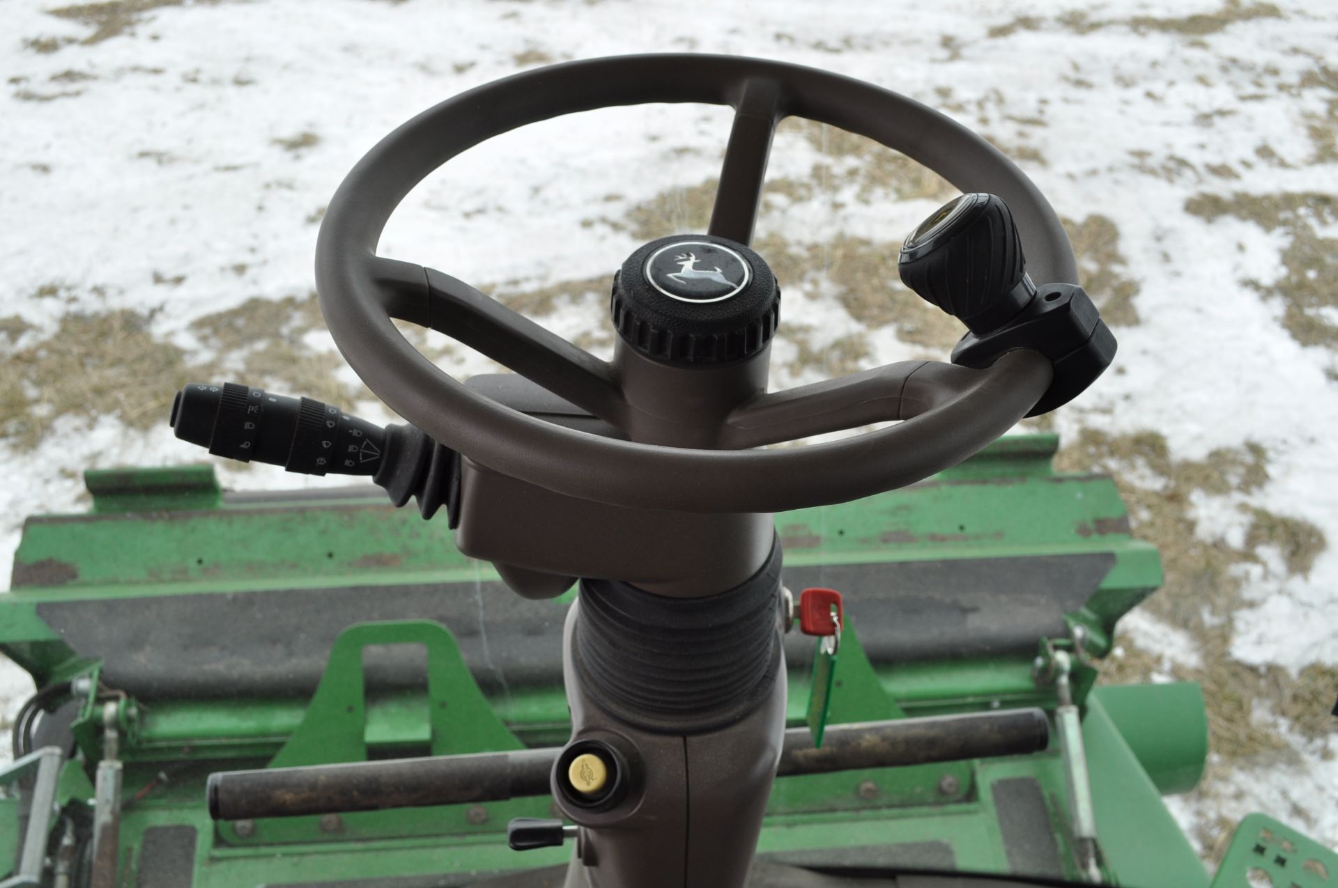 John Deere S680 combine, 1250/50R32 drive tires, 750/65R26 rear tires, PWRD, yield monitor, poly - Image 41 of 41