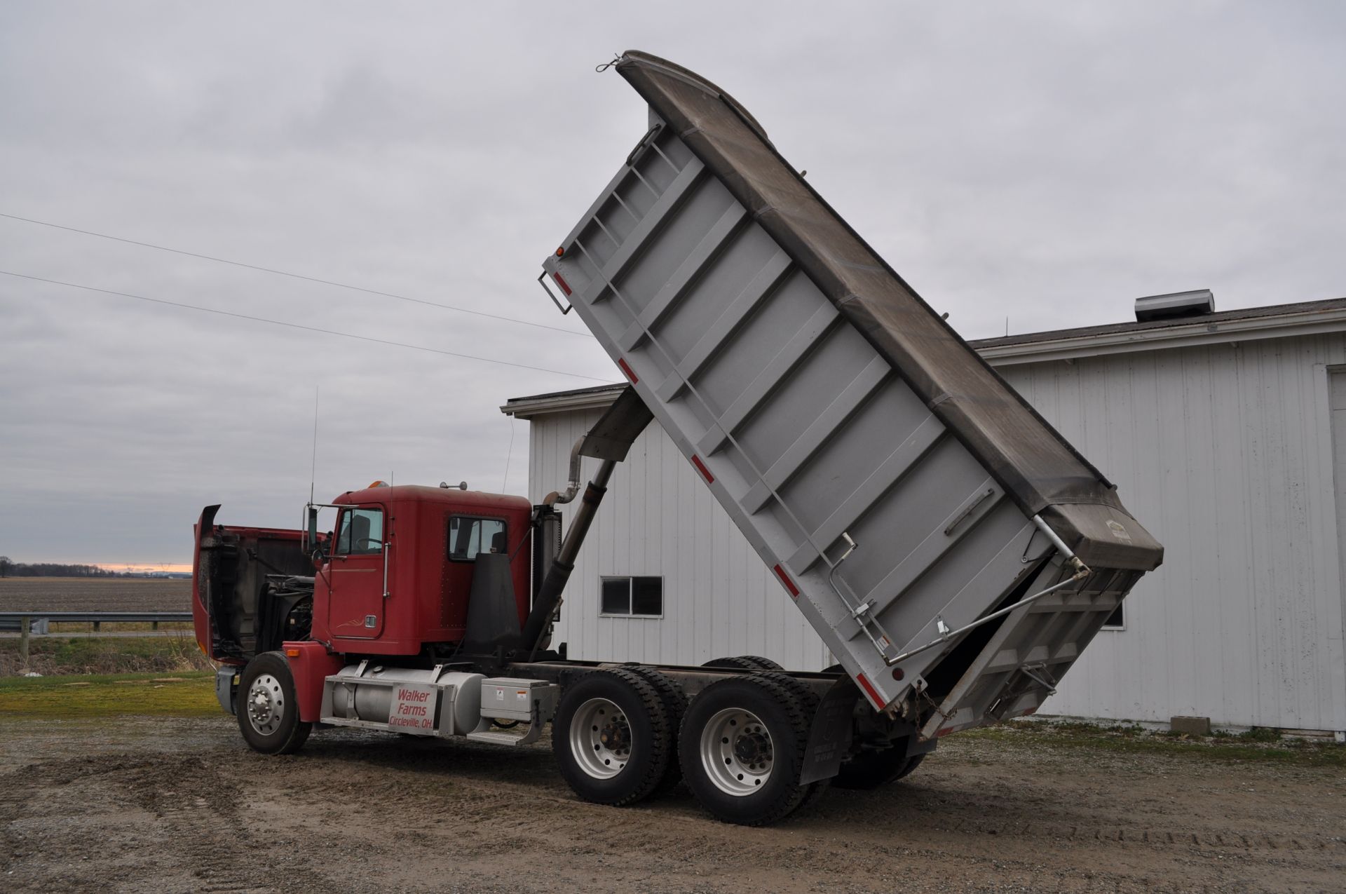 1991 Freightliner FLD dump truck, Cummins 855 Formula 350 engine, Eaton Performance 9 spd, 16’ Pro - Image 5 of 38