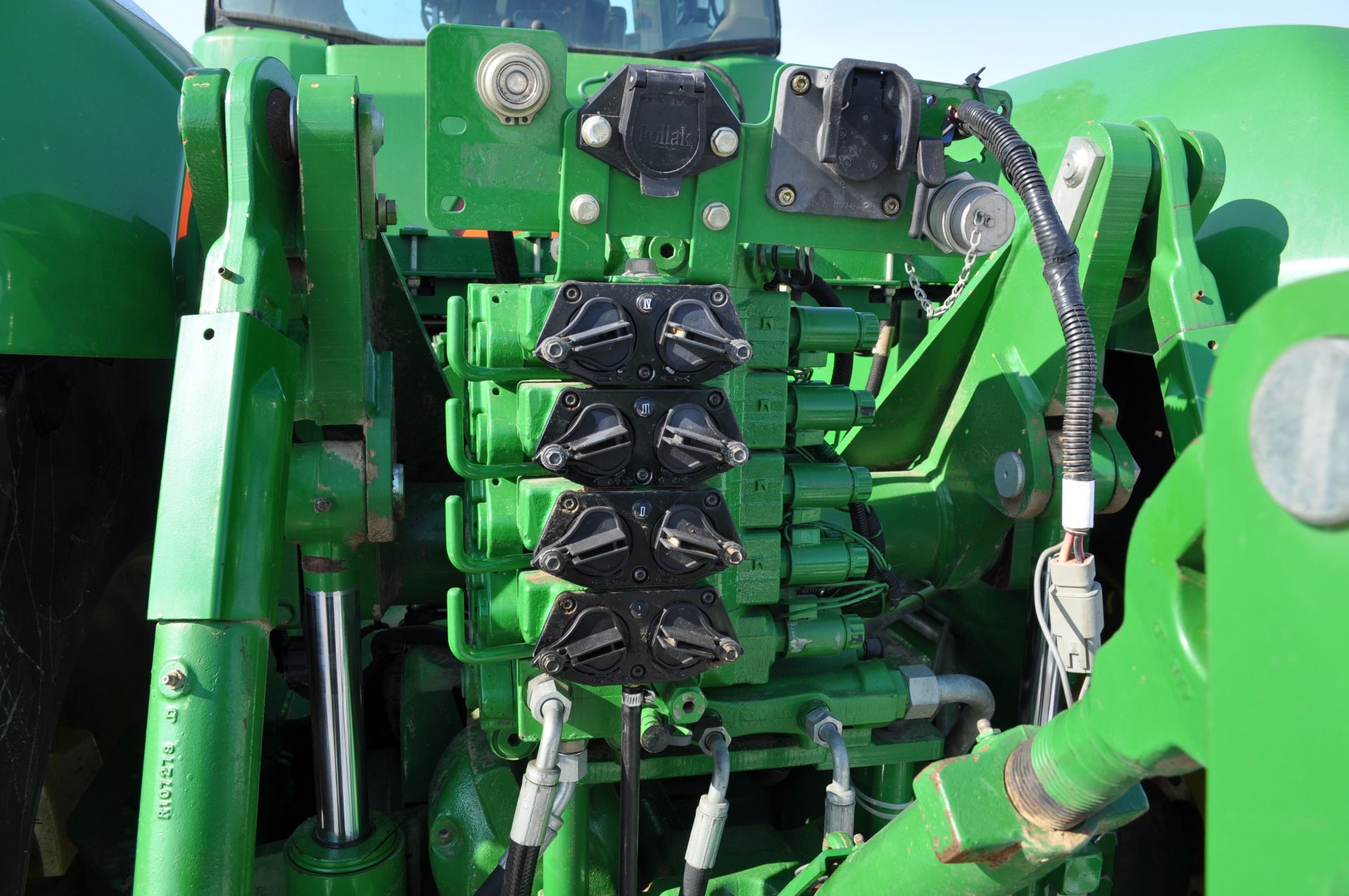 John Deere 9220 tractor, 4WD, 520/85R42 duals, power shift, rear wheel wts, 4 hyd remotes, 3pt, - Image 14 of 35