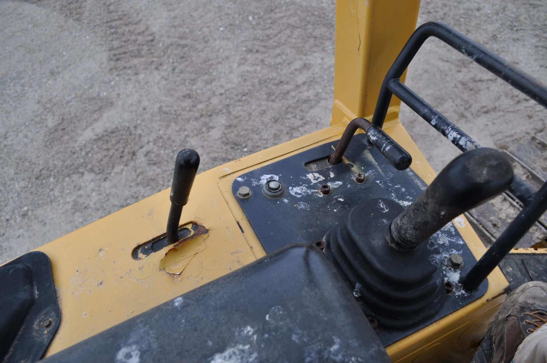 John Deere 450 H dozer, 7 ½’ 6-way blade, 14” tracks, 3597 hrs, SN T0450HX908678 - Image 20 of 22