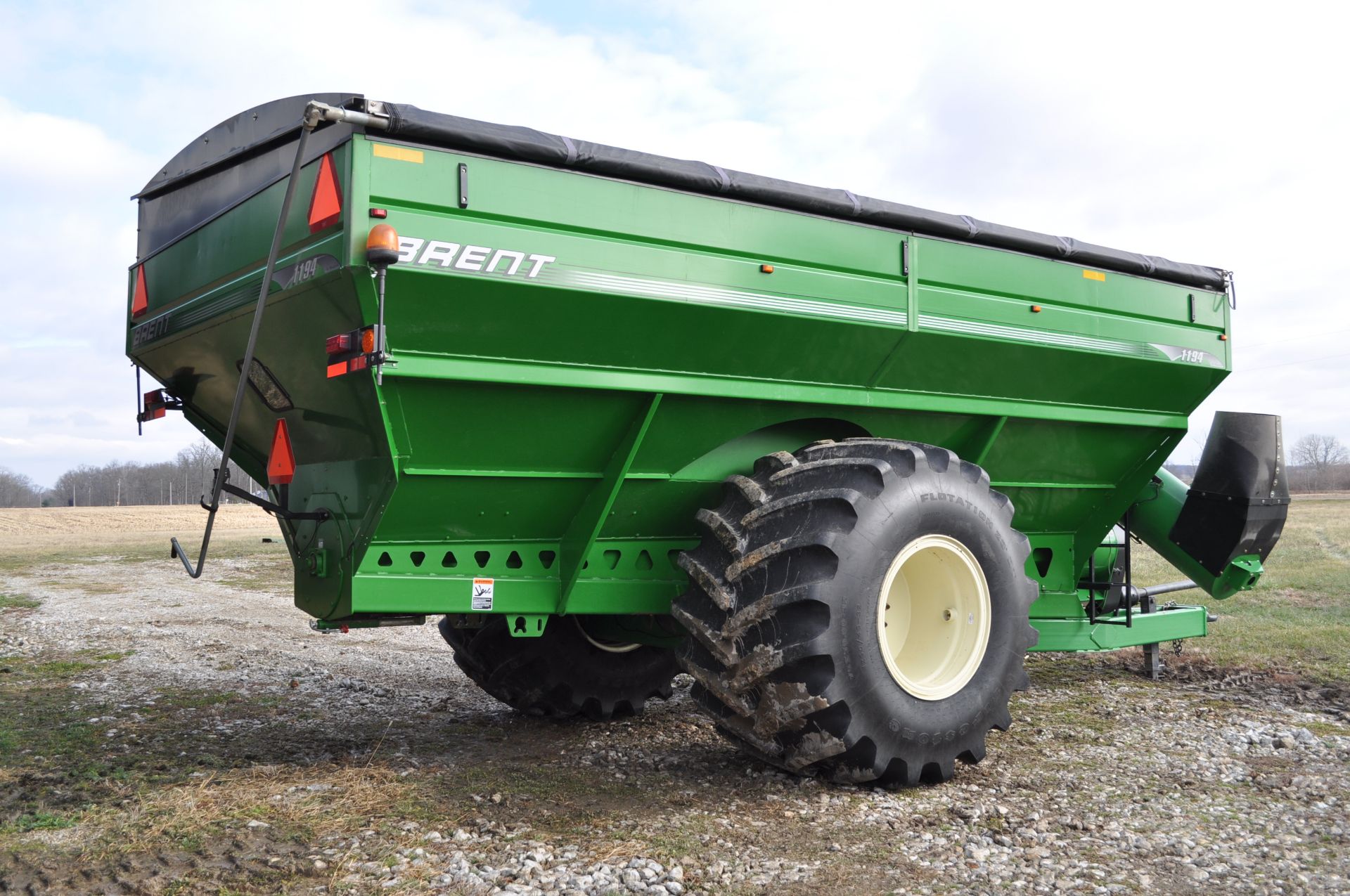 Brent Avalanche 1194 grain cart, 76x50.00-32 tires, 1000 PTO, scales, roll tarp, lights, camera, - Image 4 of 11