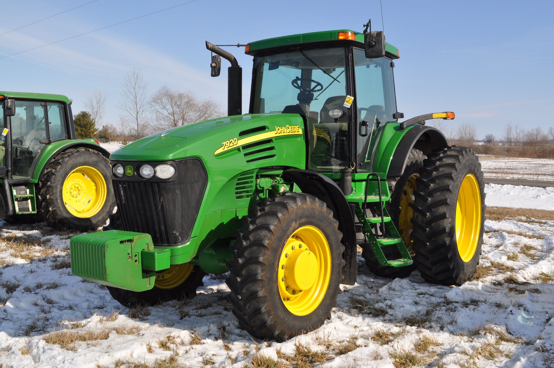 John Deere 7920 tractor, MFWD, IVT, 480/80R42 rear duals, 380/85R30 front, front fenders, front wts,