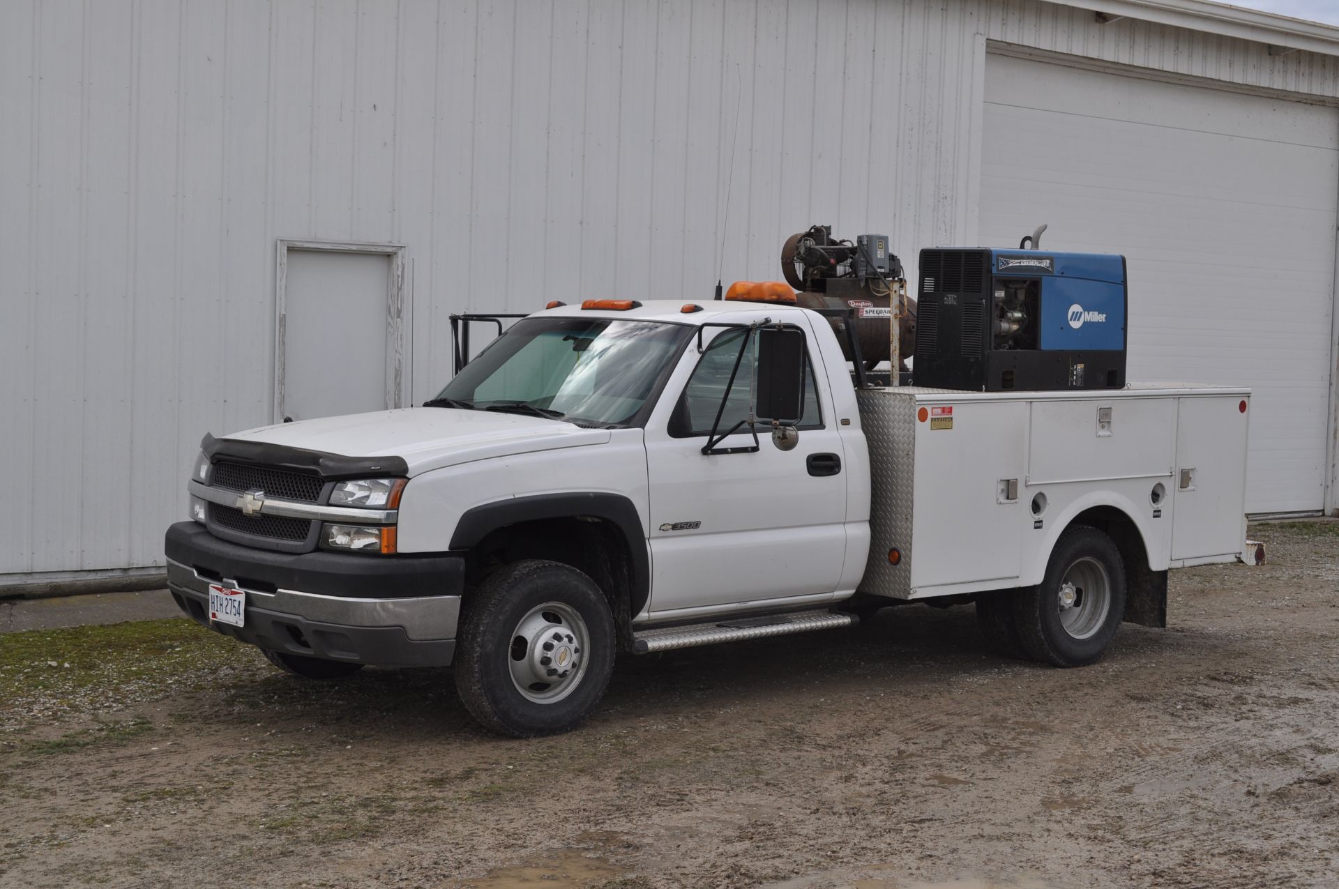 2003 Chevy 3500 service truck, standard cab, V-8 gas, automatic, 4x4, DRW, 42,206 miles, 9’ Stahl - Image 46 of 48