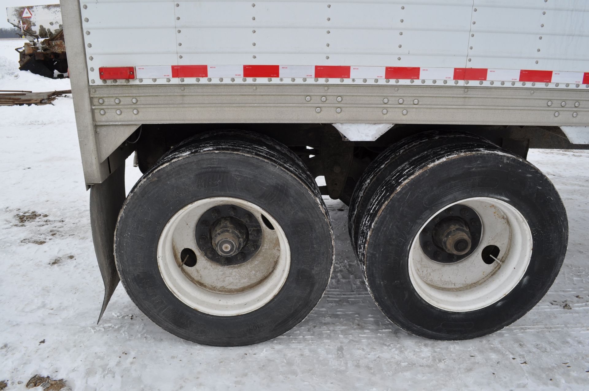 1993 42’ Timpte hopper bottom trailer, spring ride, 11R24.5 tires, roll tarp, VIN H42221PB084815 - Image 17 of 19