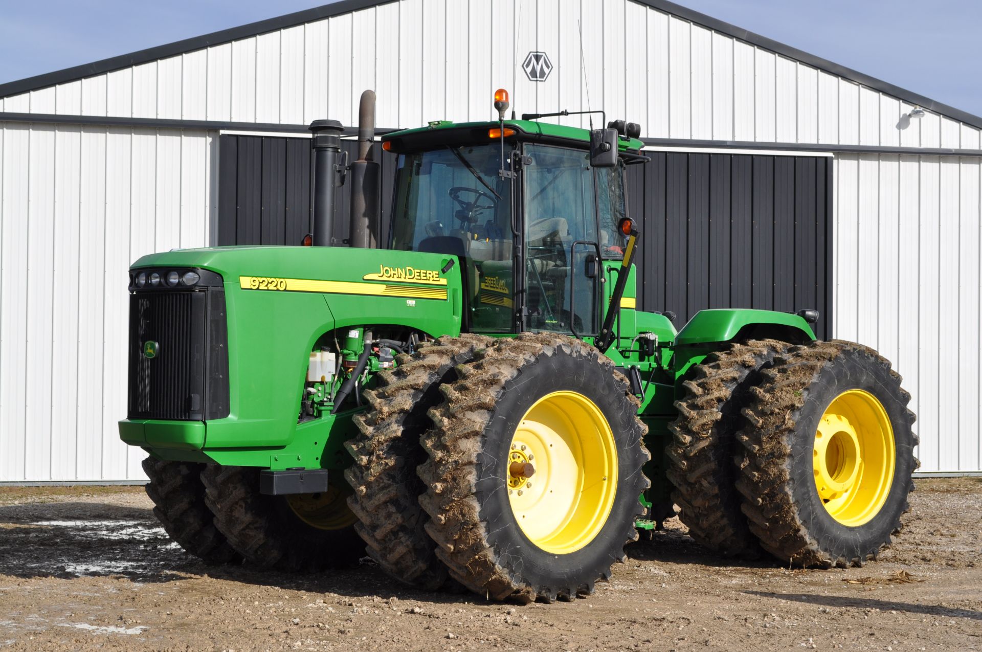 John Deere 9220 tractor, 4WD, 520/85R42 duals, power shift, rear wheel wts, 4 hyd remotes, 3pt, - Image 23 of 35