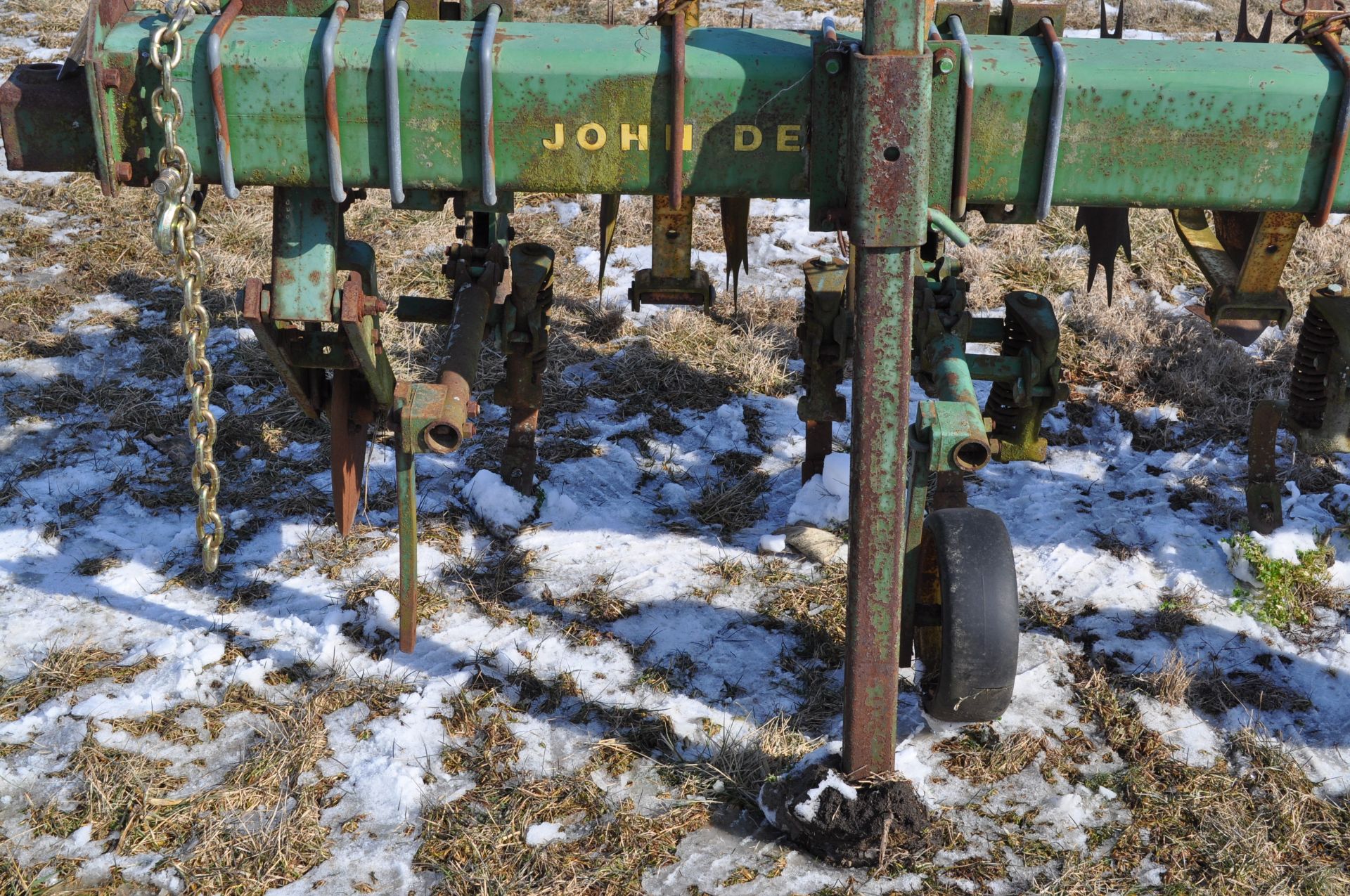 16 row x 30” John Deere row crop cultivator, 3pt, end transport - Image 6 of 14