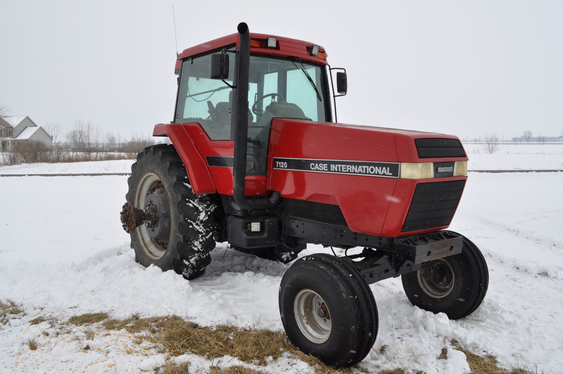 Case IH 7120 tractor, 2WD, power shift, 18.4 R 42 tires, 540/1000 PTO, 3 hyd remotes, 3 pt, shows - Image 2 of 37