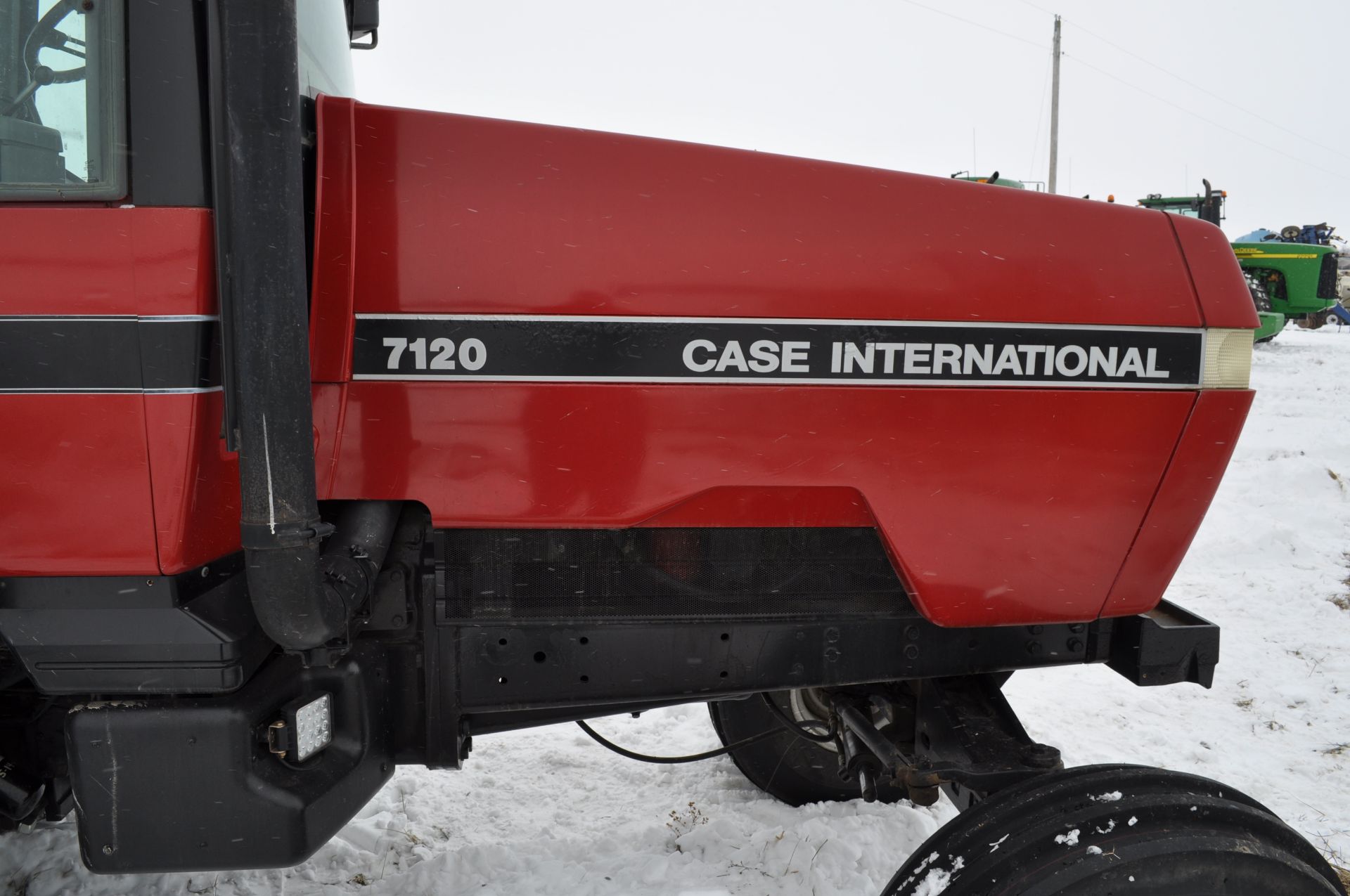 Case IH 7120 tractor, 2WD, power shift, 18.4 R 42 tires, 540/1000 PTO, 3 hyd remotes, 3 pt, shows - Image 12 of 37