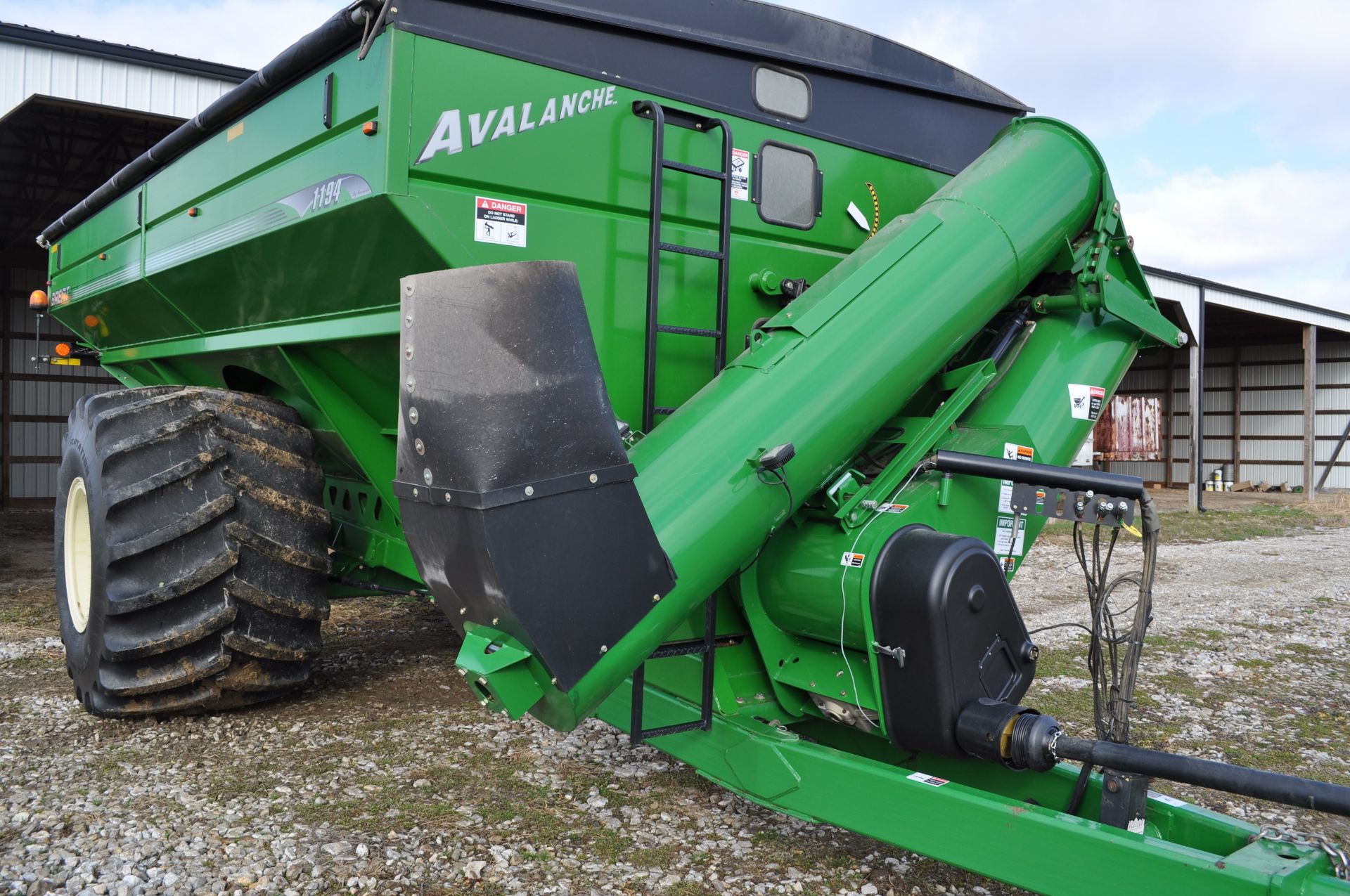 Brent Avalanche 1194 grain cart, 76x50.00-32 tires, 1000 PTO, scales, roll tarp, lights, camera, - Image 11 of 11