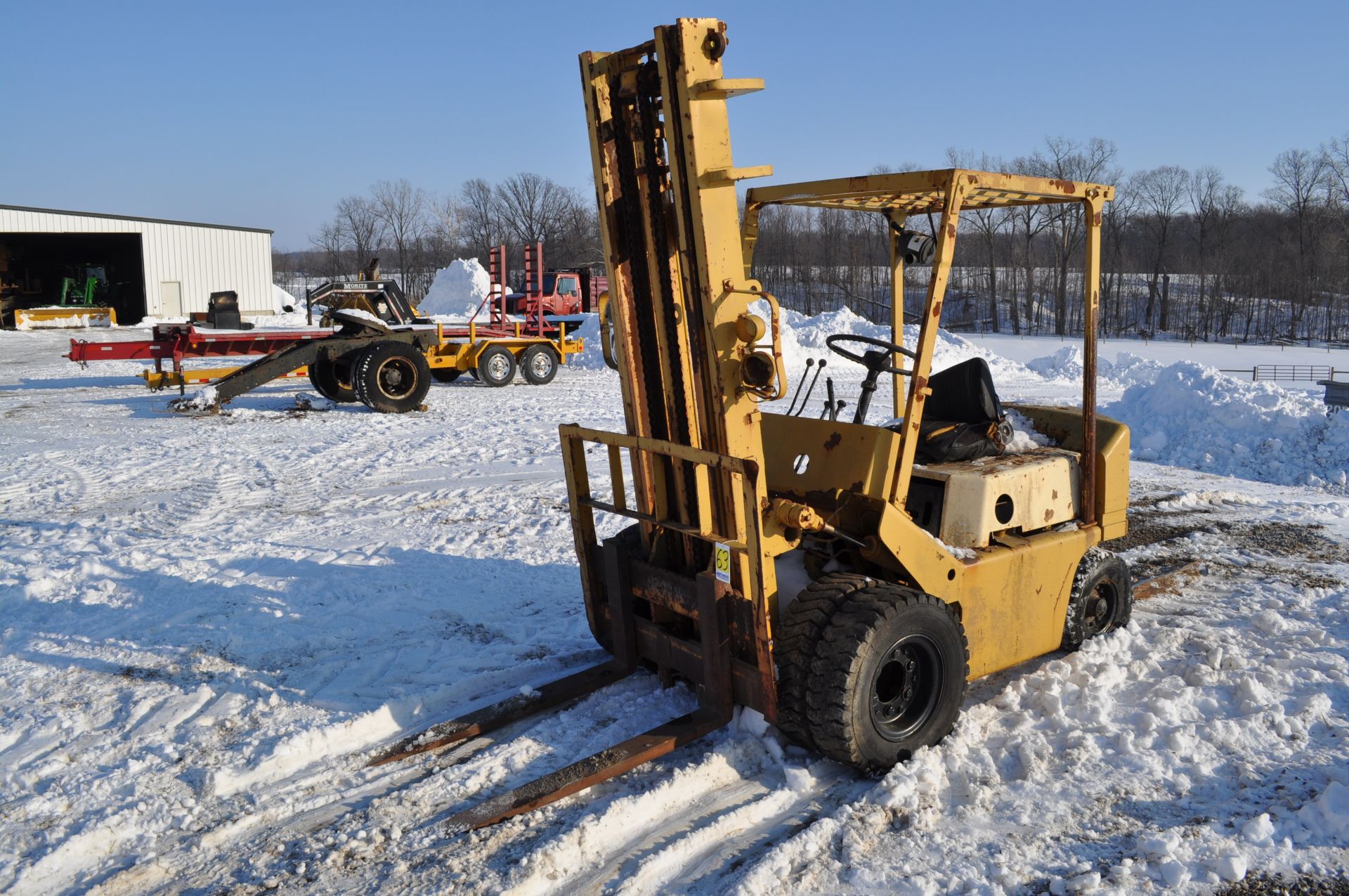 TCM forklift, gasoline, 7.00-12 front duals, 6.90/6.00-9 rear, 2 stage mast, NON-RUNNING