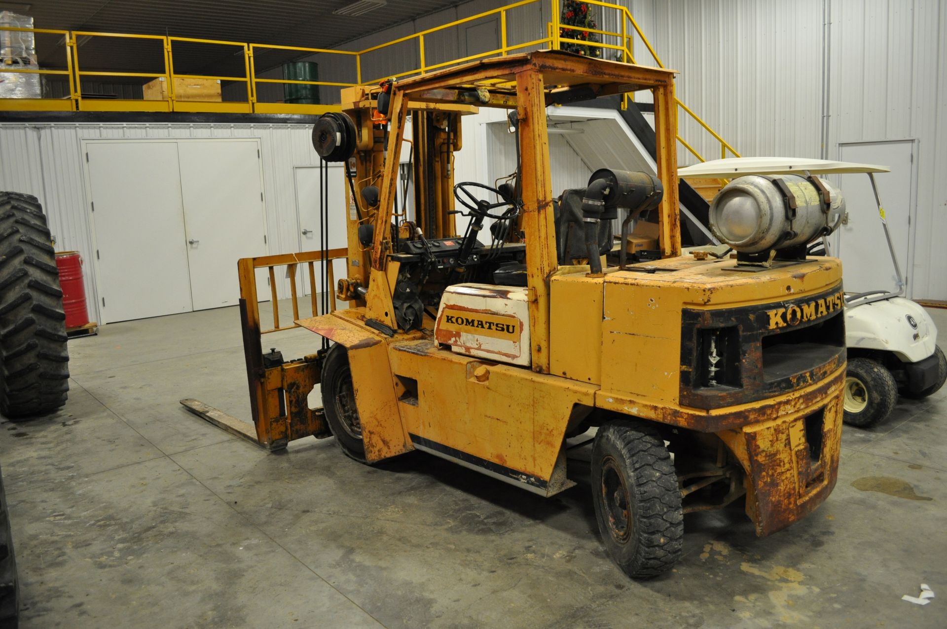 Komatsu G40-4 forklift, 7.50-15 front dual tires, 7.00-12 rear tires, LP, 7600 lb capacity, - Image 2 of 17