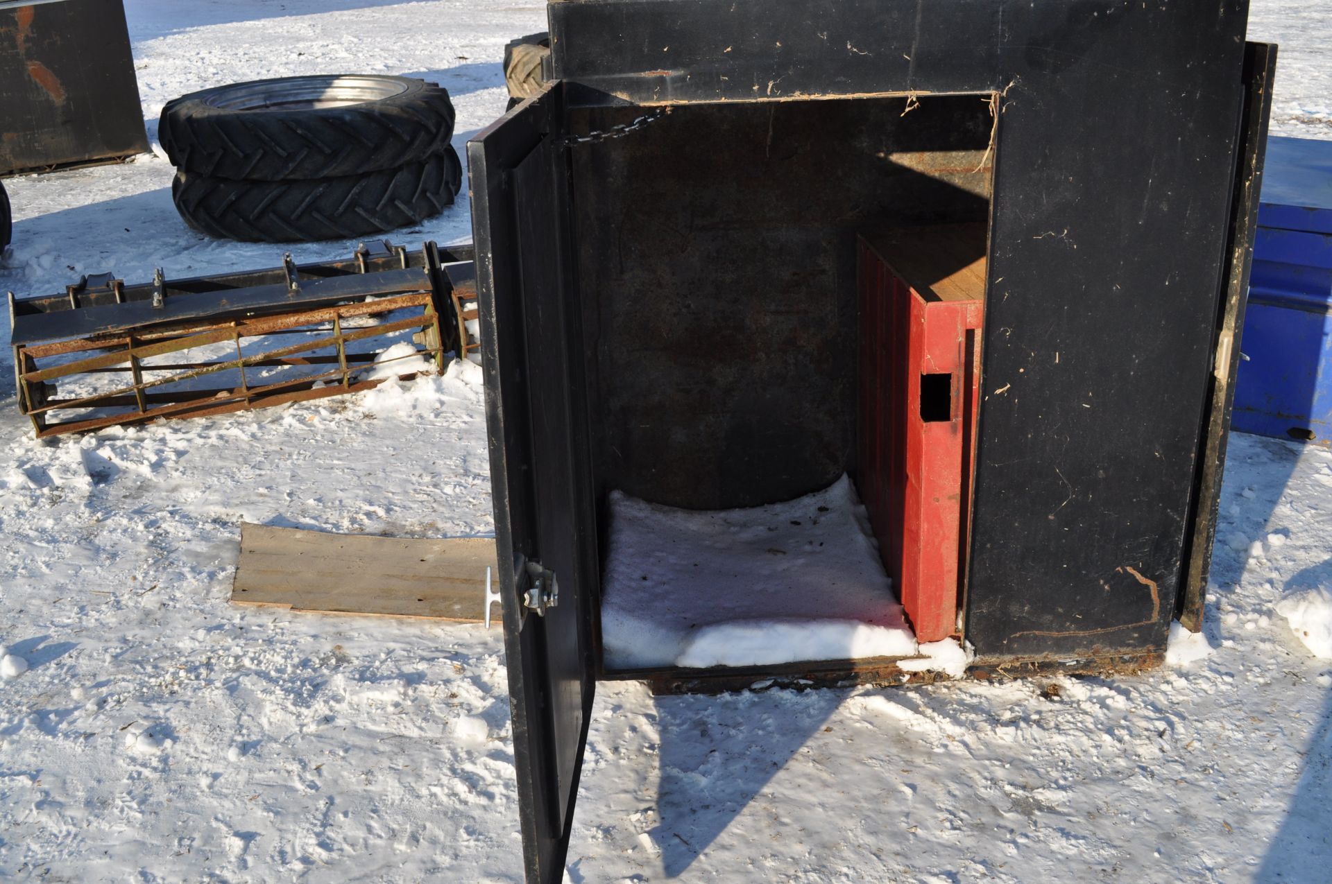 4’ x 27” x 52” steel cabinet with 2 doors and top lid - Image 2 of 7