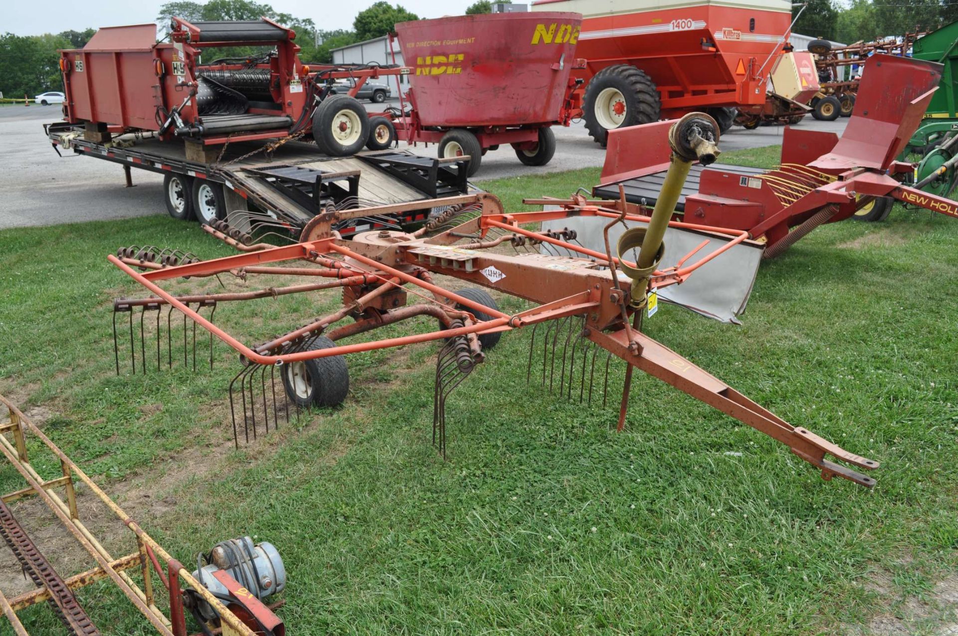 9’ Kuhn GA4101GT rotary rake, pto drive - Image 3 of 4