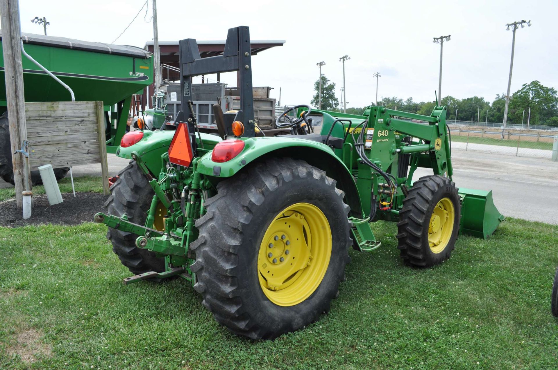 John Deere 6420L MFWD tractor w/ JD 640 self-leveling loader, shows 3648 hrs - Image 3 of 16