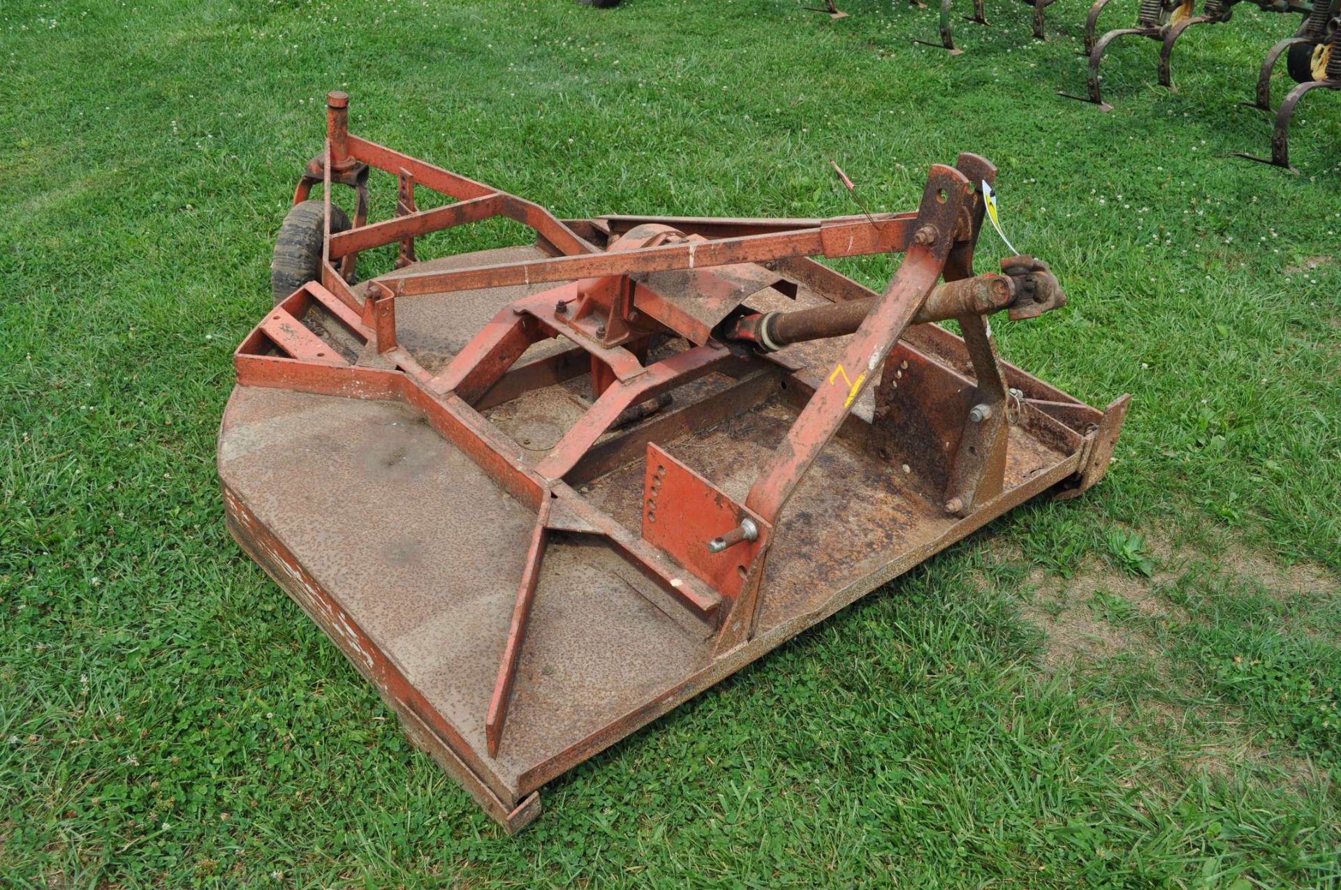 5’ Bushhog 305 rotary mower, 3pt, hd, 540 pto - Image 2 of 4