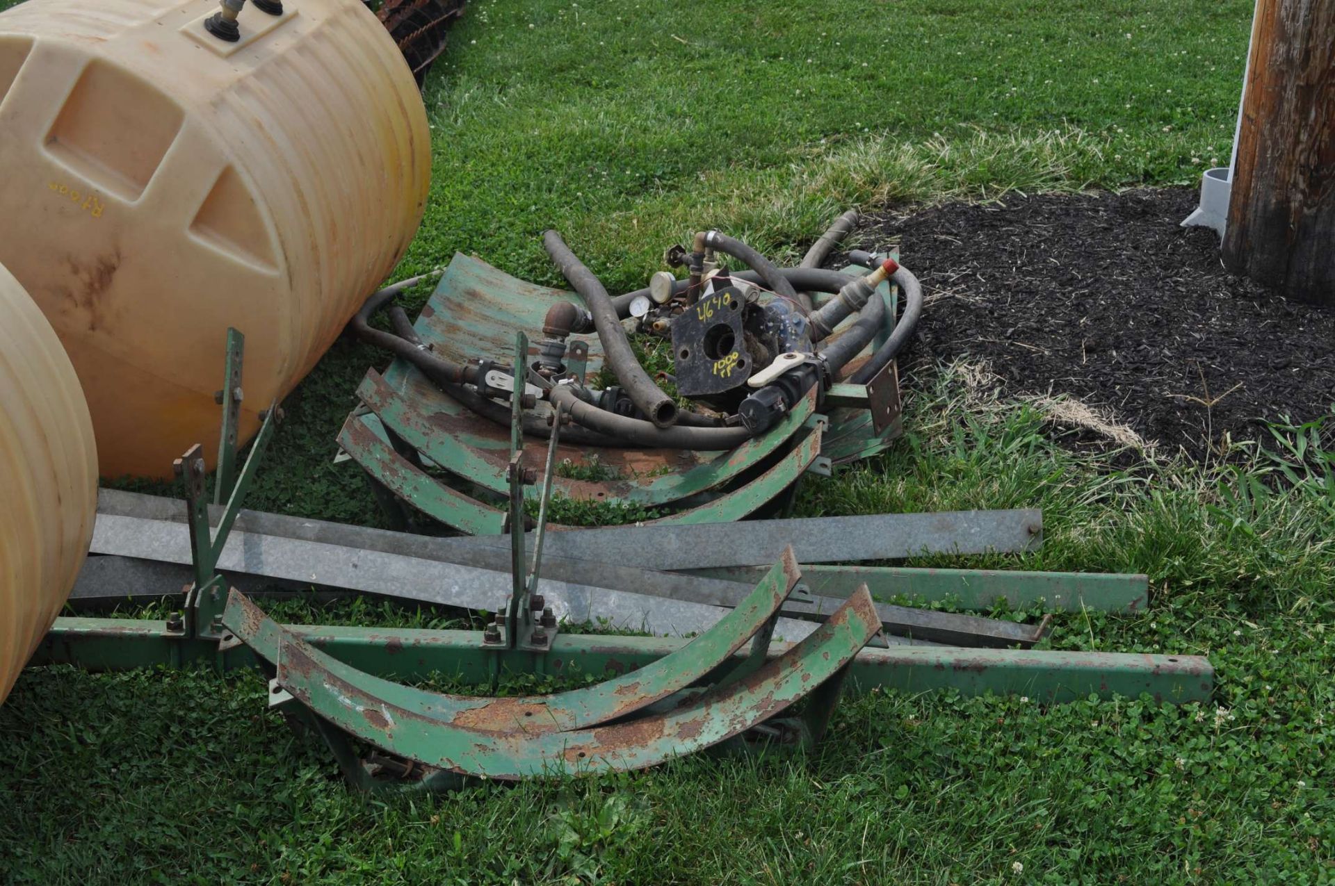 (2) 200 gallon Universal saddle tanks w/brackets and 1000 PTO chemical pump - Image 3 of 4