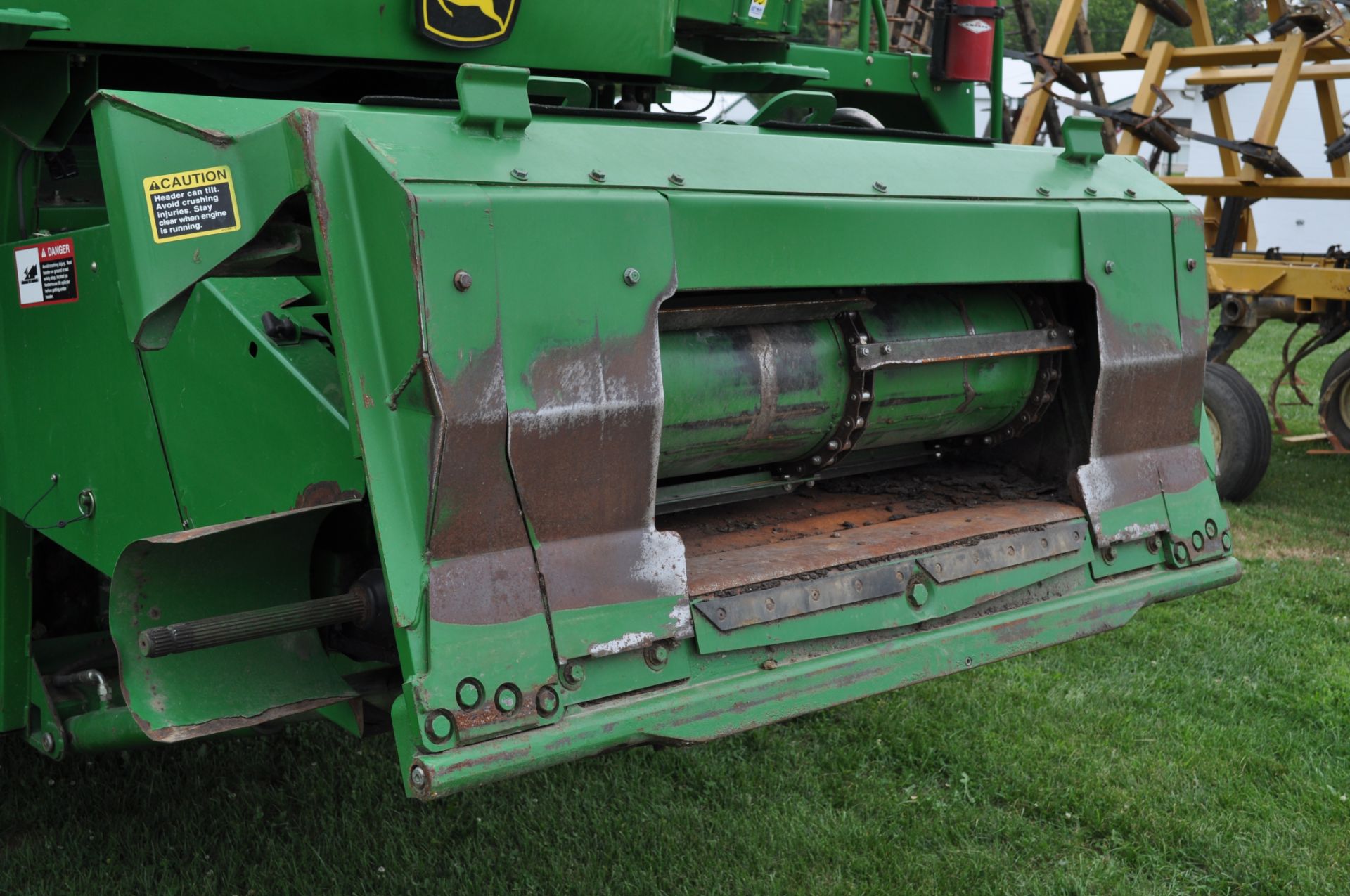 John Deere 9560 STS combine, 800/65 R 32 drive tires, 18.4 R 26 rear tires, single pt hook-up - Image 12 of 13