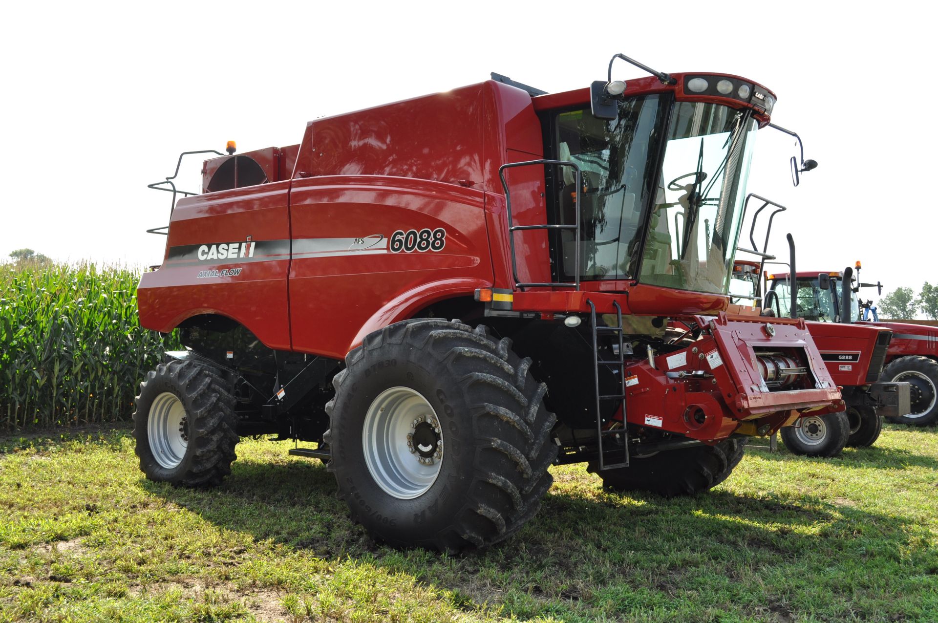 Case IH 6088 combine, 900/60R32 drive tires, 540/65R30 rear tires, 2WD, Field Tracker - Image 2 of 29