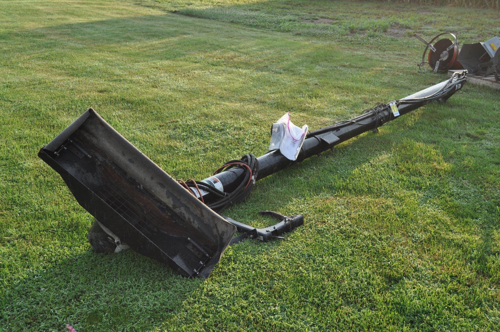 15' Unverferth brush seed auger - Image 4 of 5