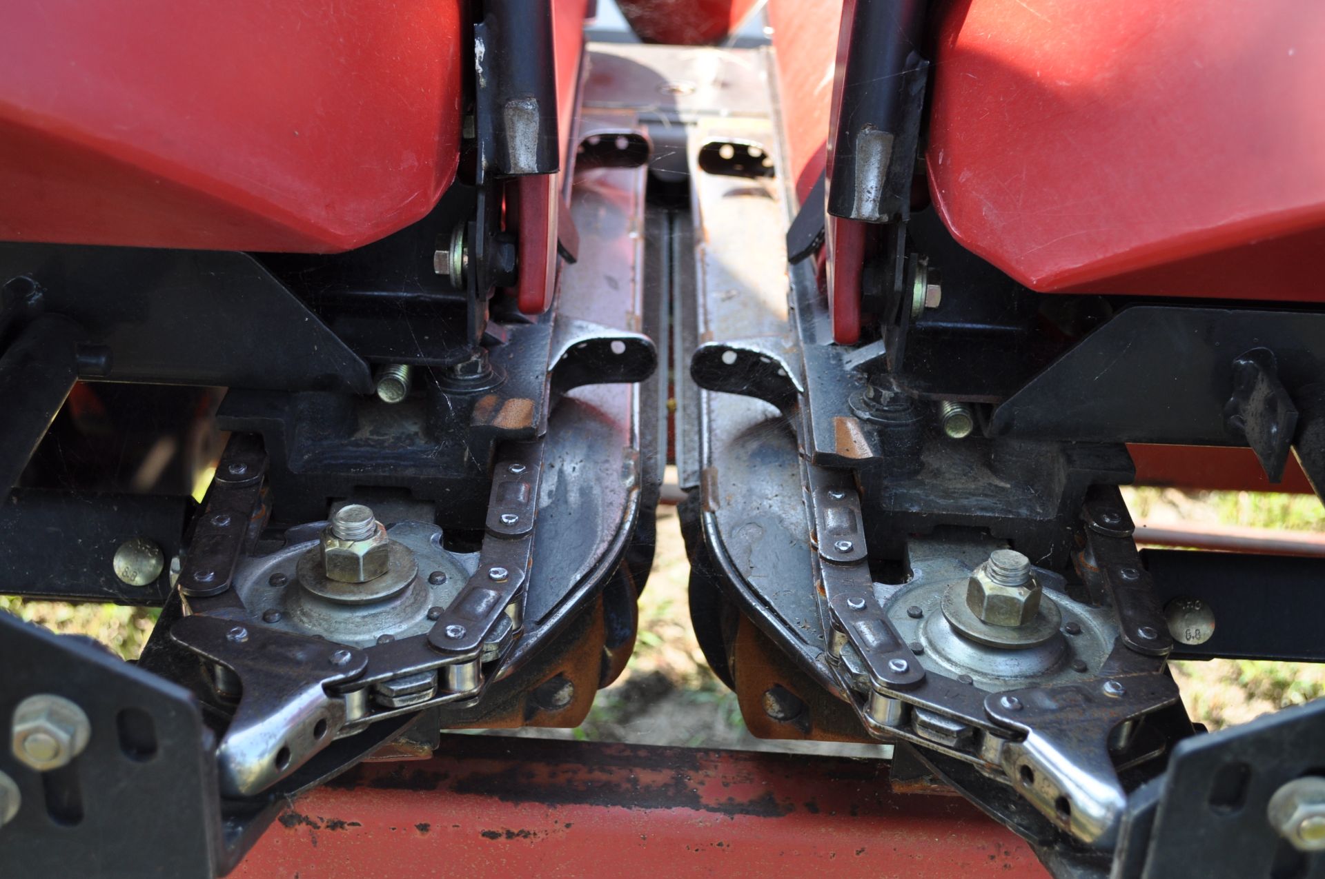 Case IH 3406 corn head, knife rolls, hyd deck plates, poly, 2 stalk stompers, header height control - Image 12 of 20