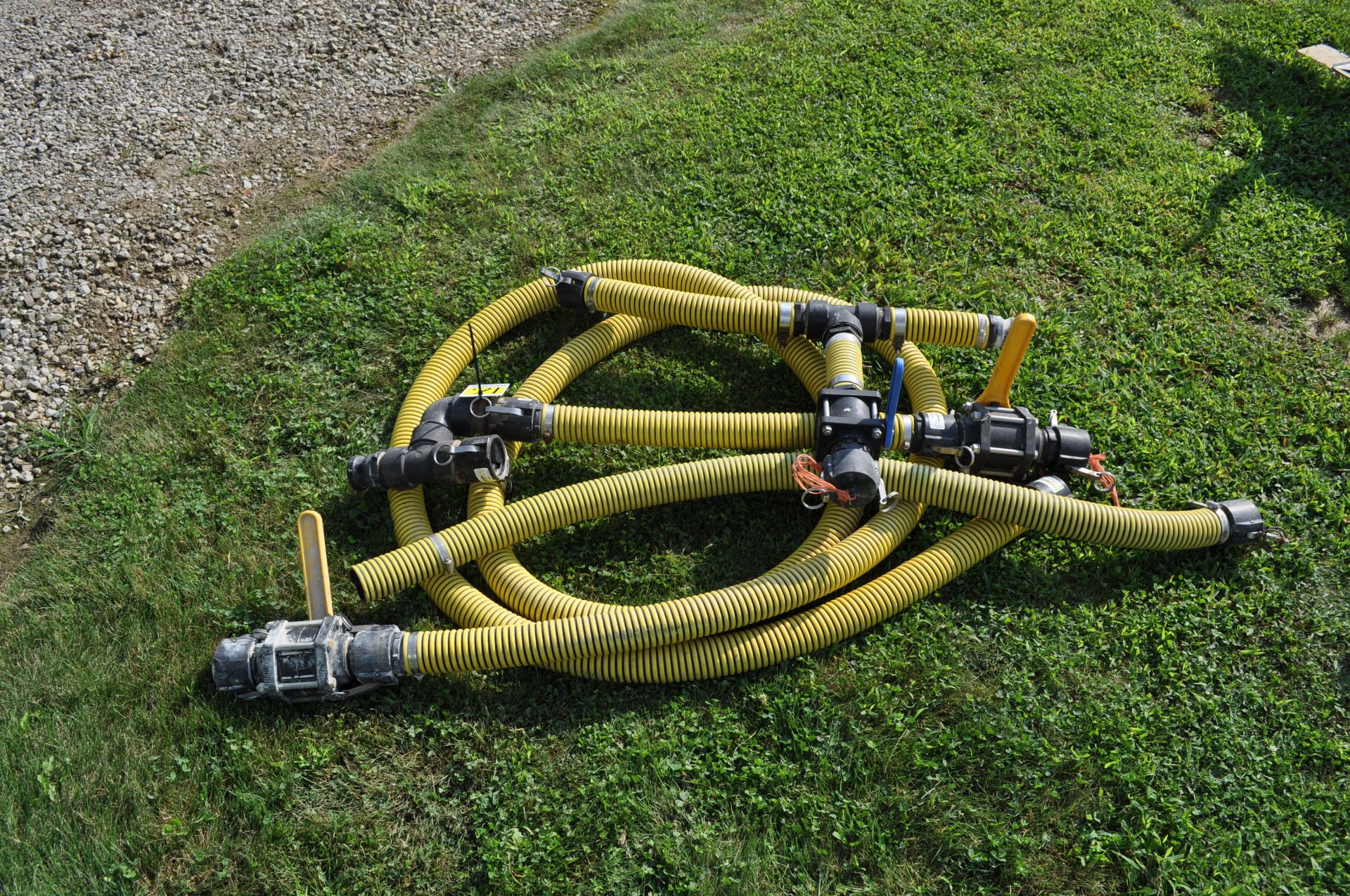 2" hose and fittings - Image 2 of 2