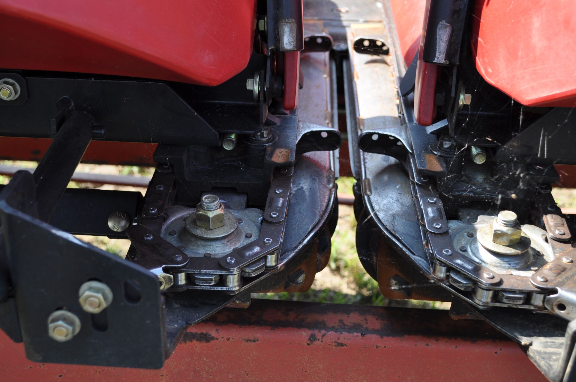 Case IH 3406 corn head, knife rolls, hyd deck plates, poly, 2 stalk stompers, header height control - Image 11 of 20