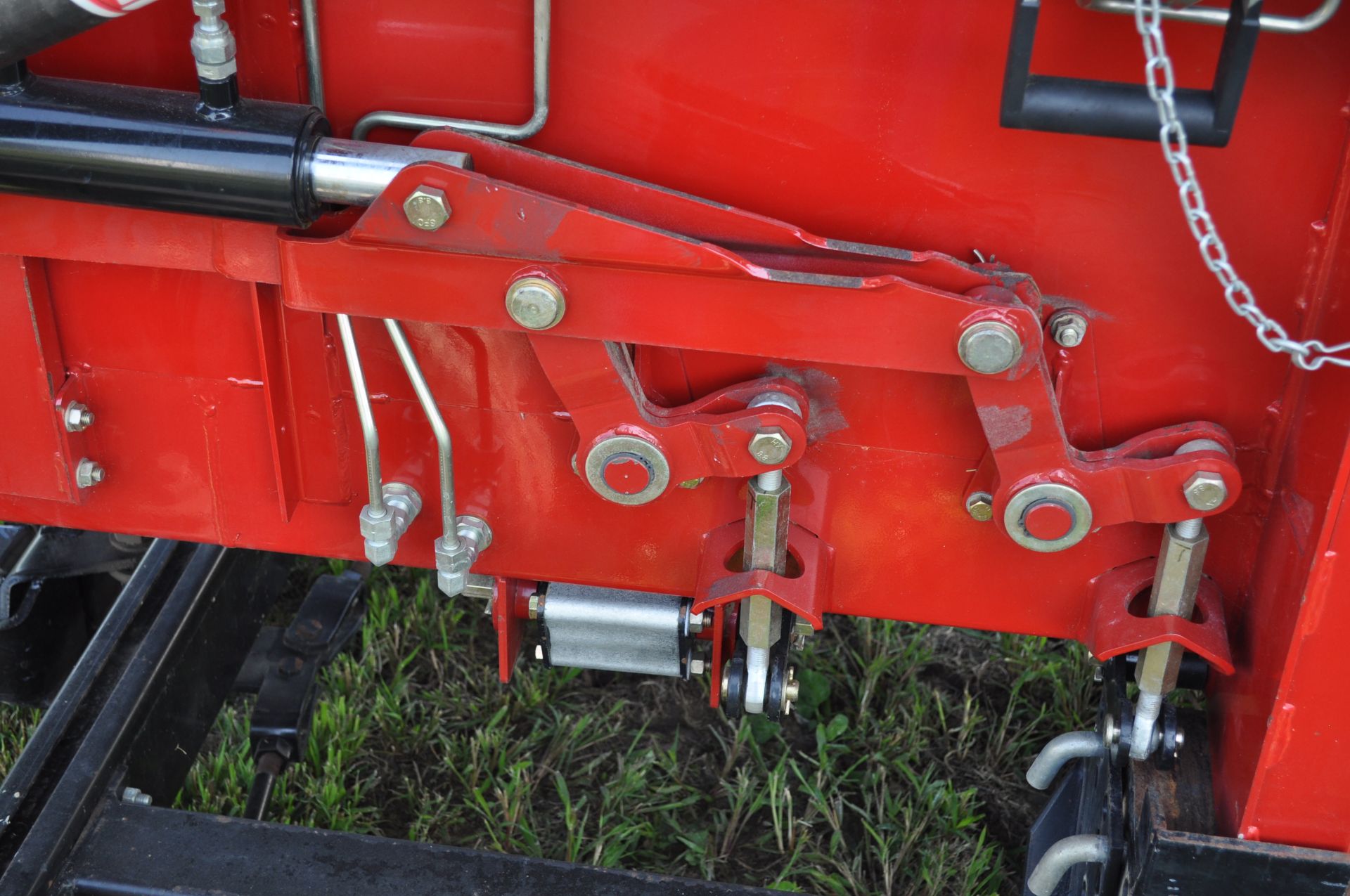 30’ Case IH 3020 grain platform, TerraFlex, full finger auger, single point hook up, hyd fore/aft - Image 10 of 18