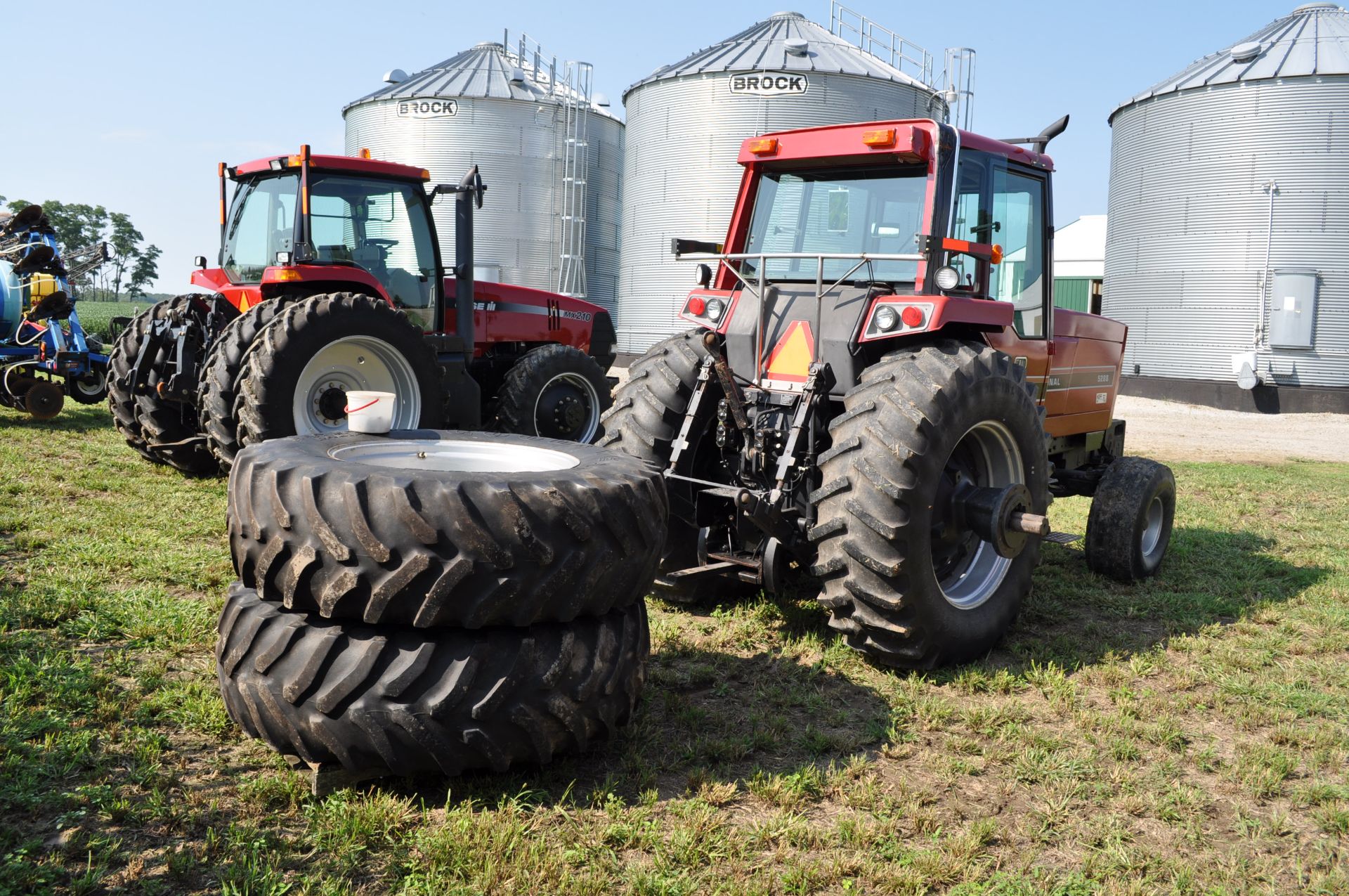 International 5288 tractor, C/H/A, 520/85R38 duals, 14L-16.1 front tires, 3 x 6 partial powershift - Image 3 of 29