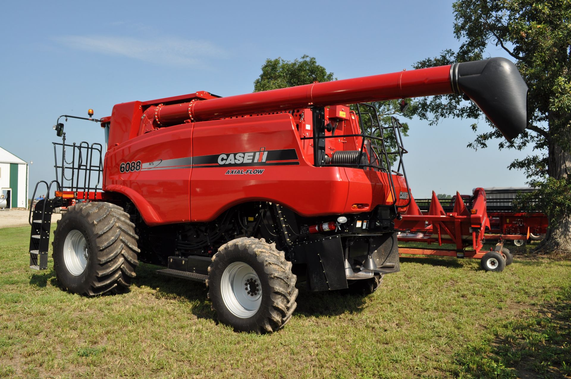 Case IH 6088 combine, 900/60R32 drive tires, 540/65R30 rear tires, 2WD, Field Tracker - Image 4 of 29