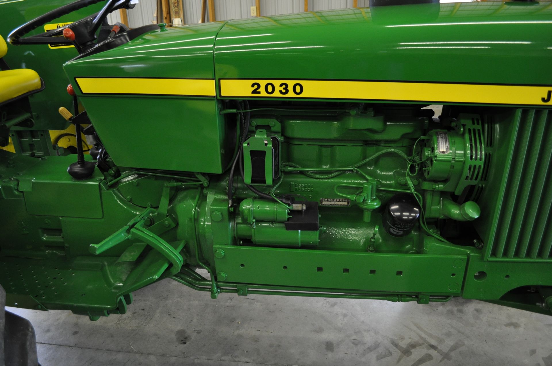 John Deere 2030 tractor, 13.6-38 rear, 7.5-16 front, front wts, 2 hyd remotes, 3 pt, quick hitch - Image 11 of 24