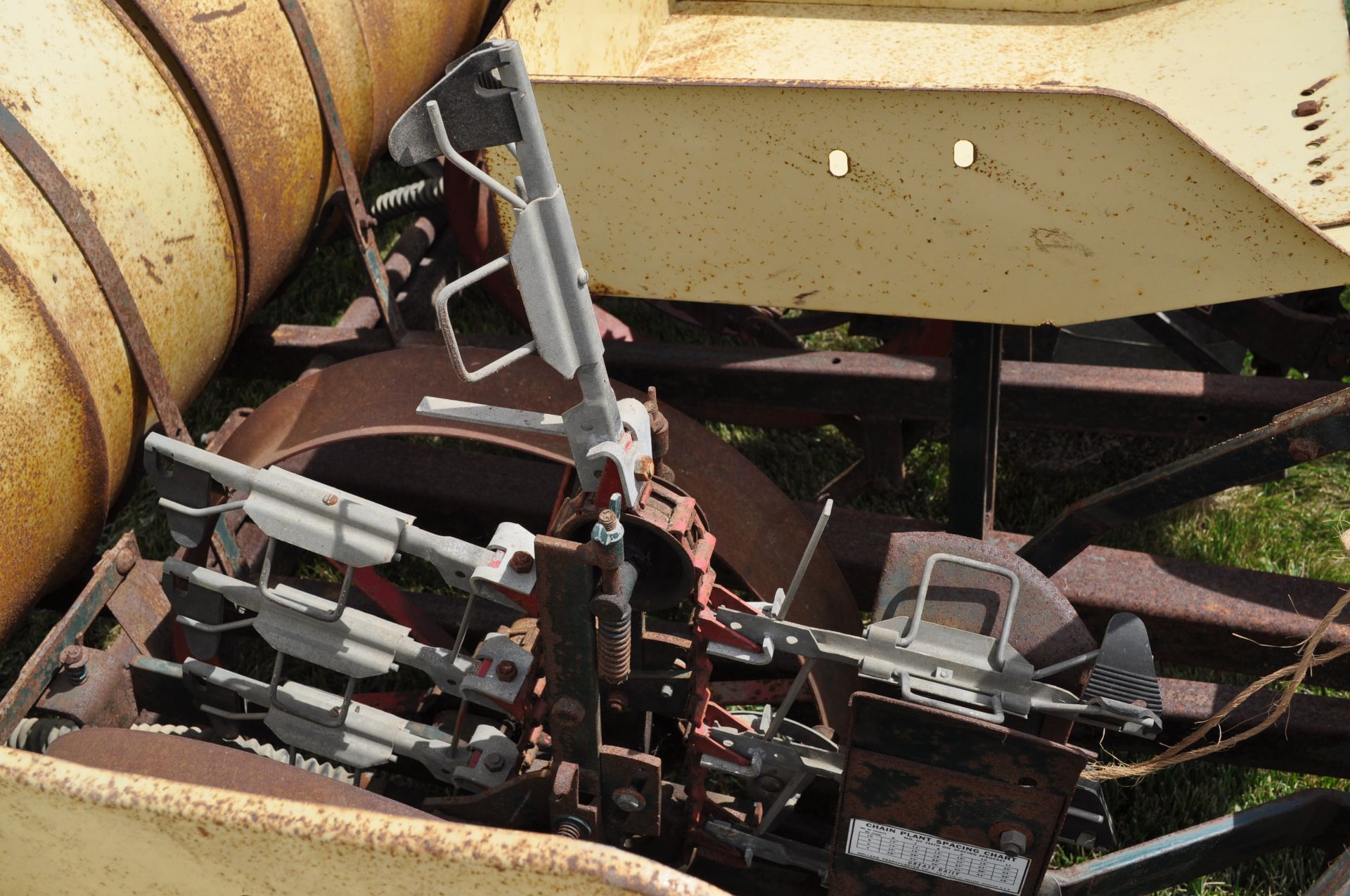 2-row Holland transplanter, 36” row, tobacco setter, 4 seat, liquid, pull-type, SN 259219 - Image 7 of 8