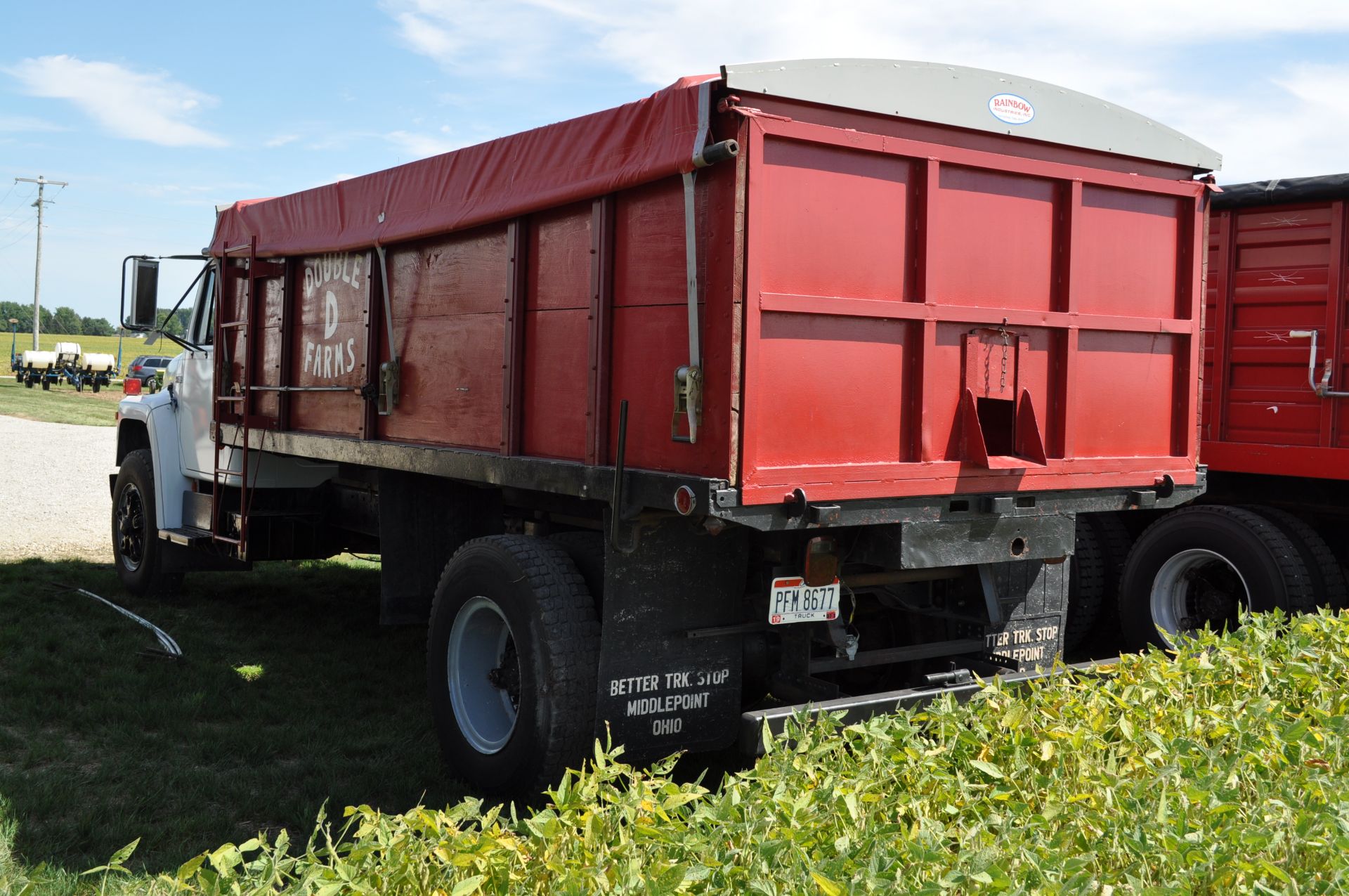 1987 International S1700 grain truck, 466 diesel, 5 + 2 trans, single axle, 205” WB, spring ride - Image 3 of 17