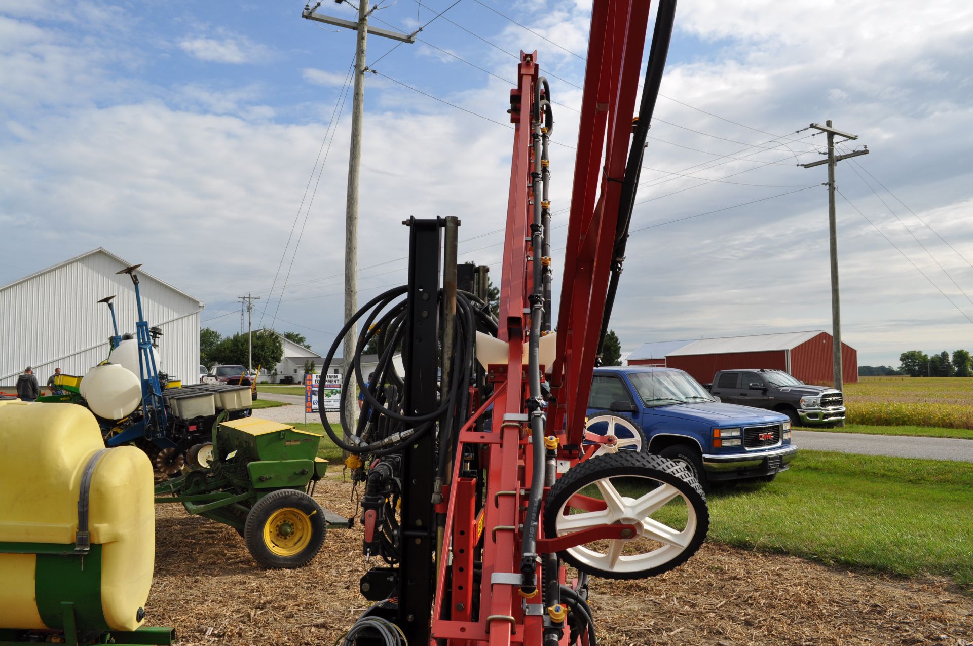 60’ Century spray boom, 3 pt, 20” spacing, 3 electric sections, hyd fold, Micro track, Spray Mate - Image 14 of 14