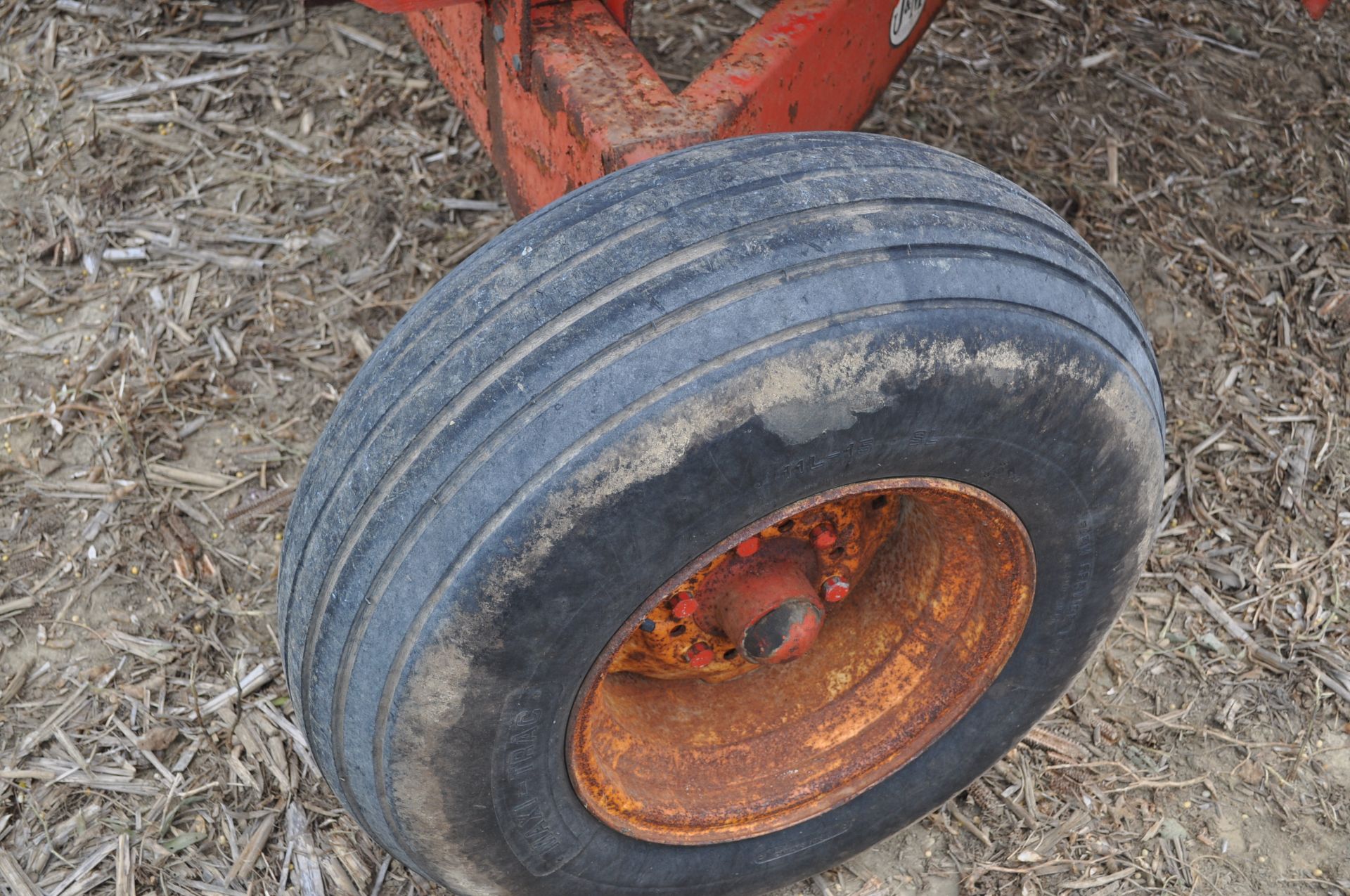 250 bu gravity bed wagon - Image 8 of 8