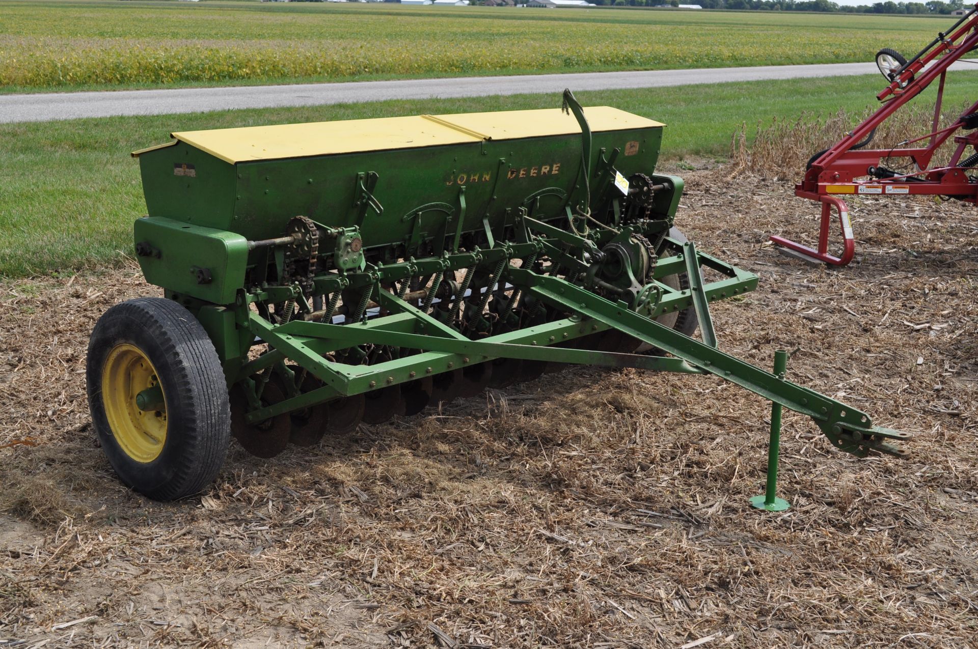 10’ John Deere FB drill w/ grass seed box, rope trip, SN 59042 - Image 2 of 9