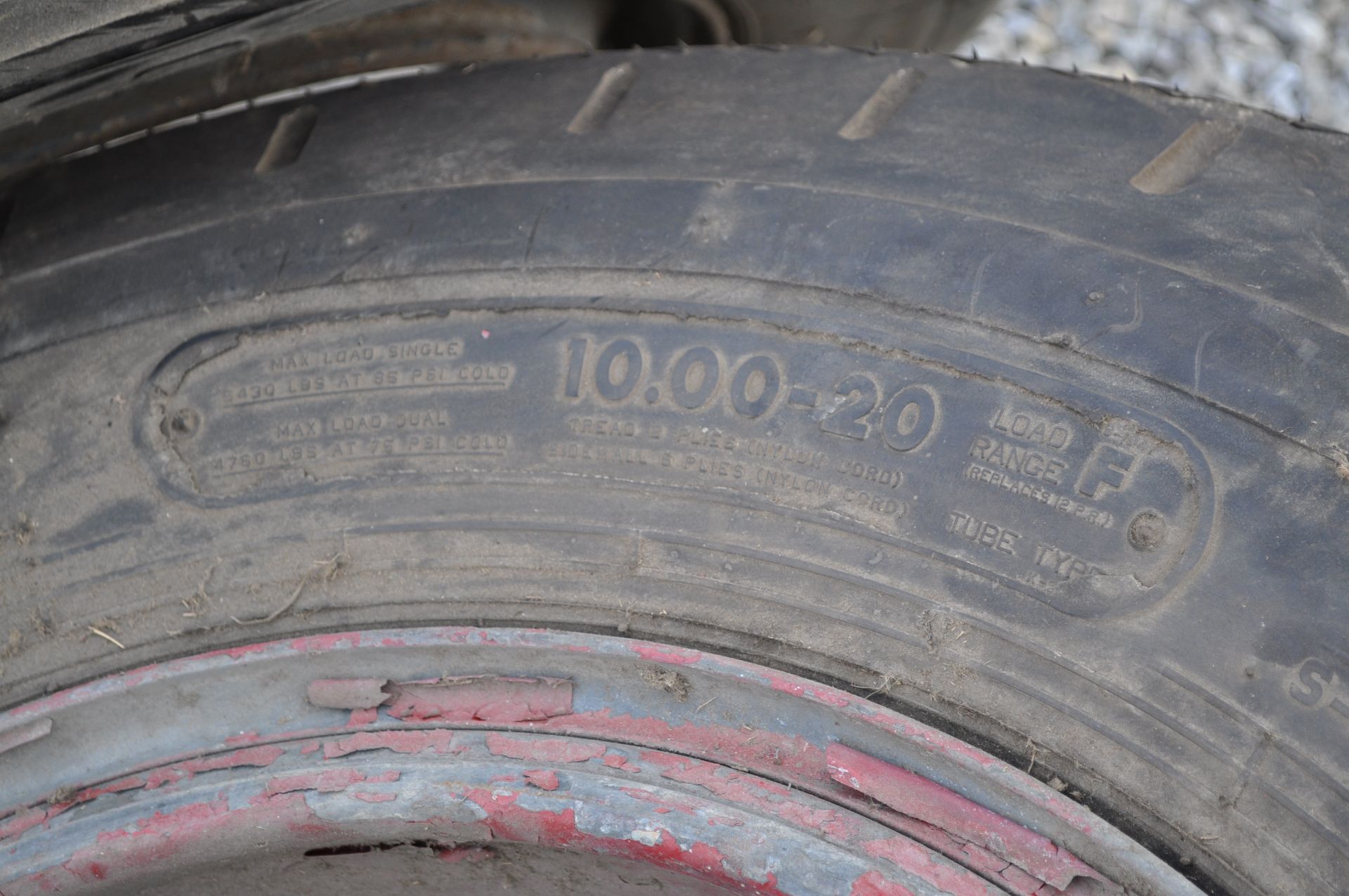 10.00-20 tire and dayton rim - Image 2 of 4