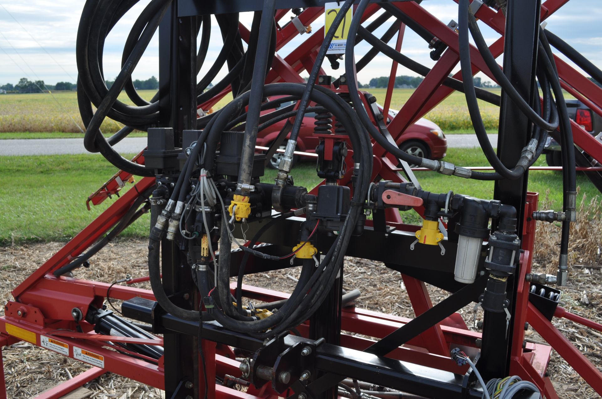 60’ Century spray boom, 3 pt, 20” spacing, 3 electric sections, hyd fold, Micro track, Spray Mate - Image 6 of 14