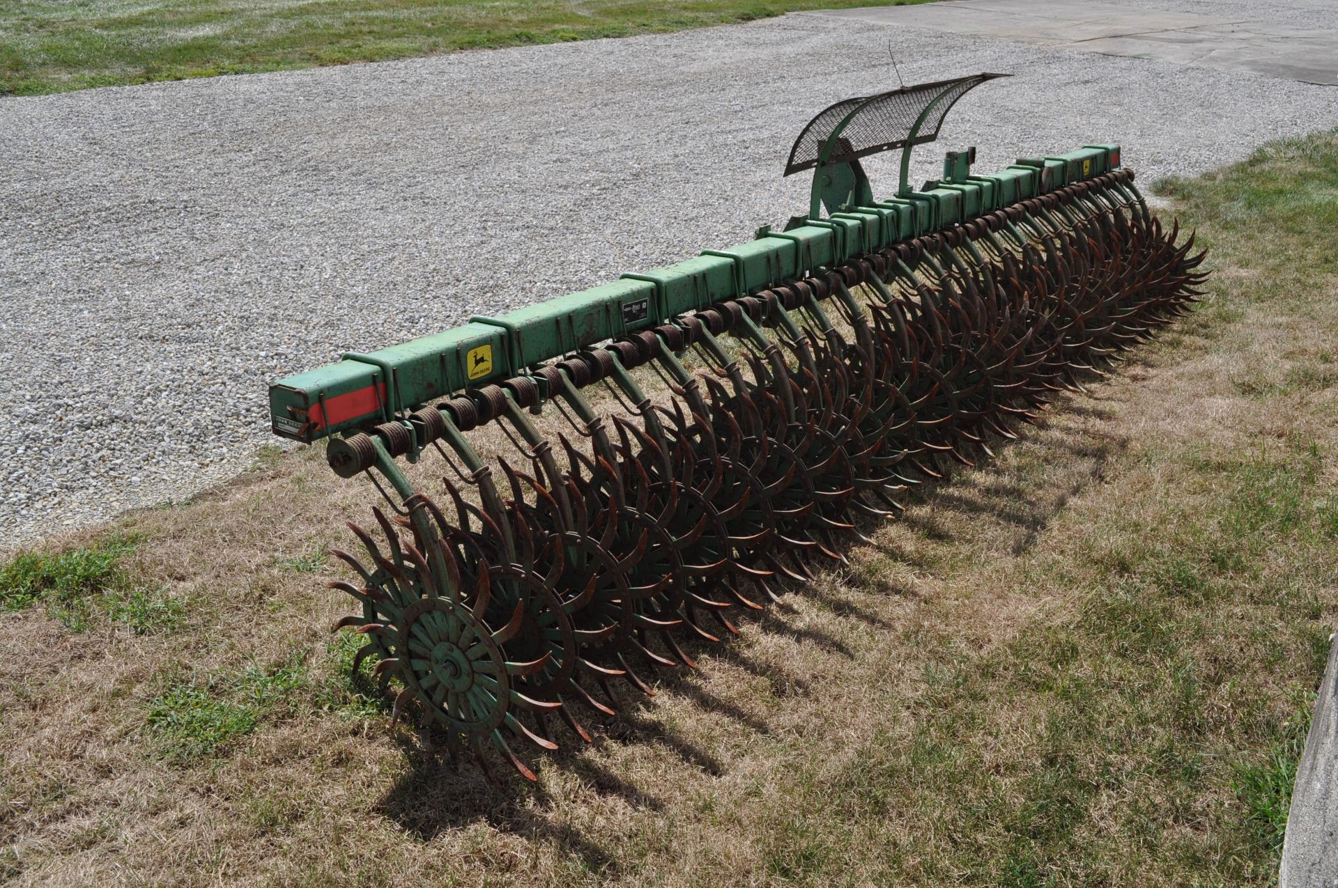 15’ John Deere rotary hoe 400, 3 pt, rock guard - Image 3 of 8