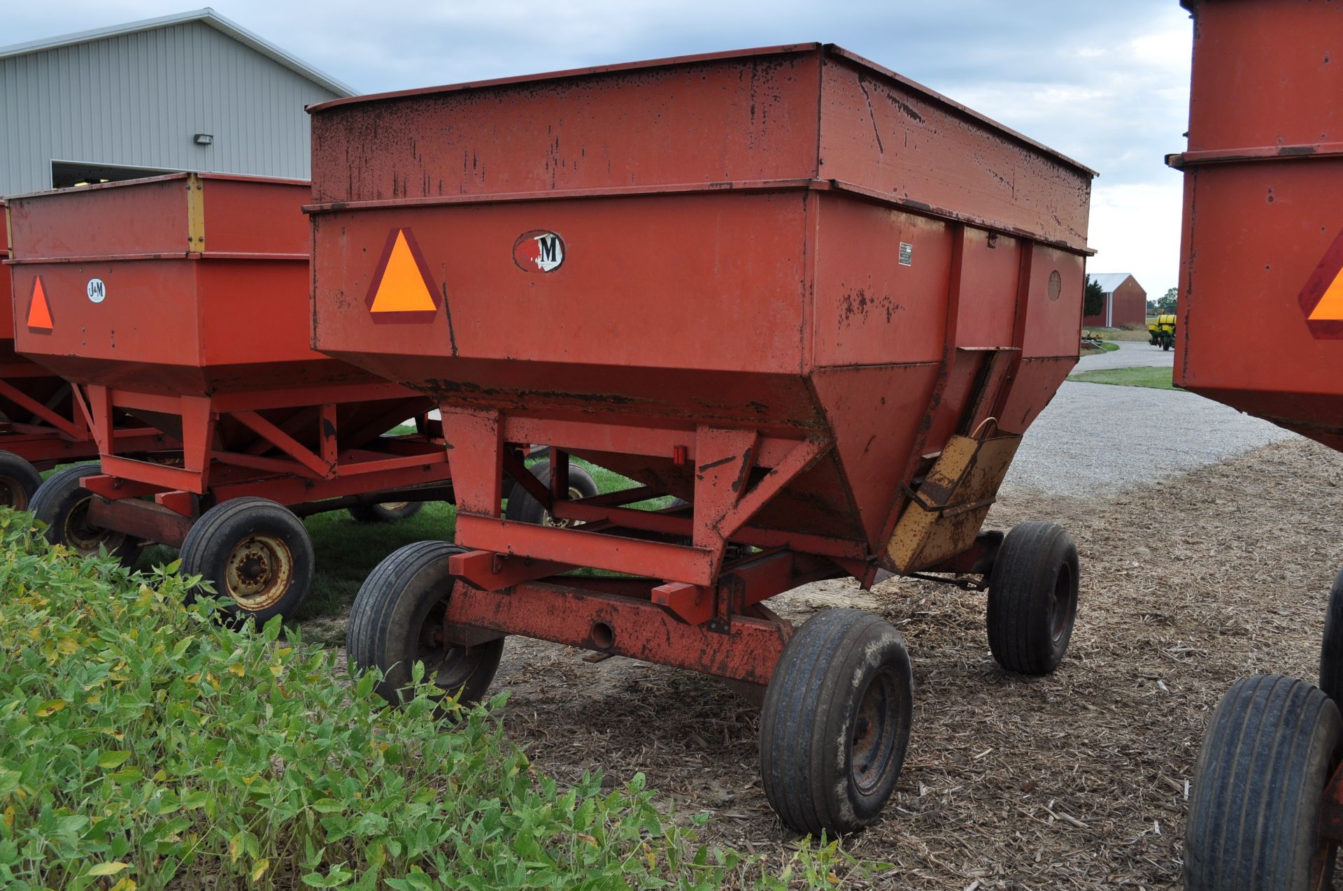 250 bu gravity bed wagon - Image 4 of 8