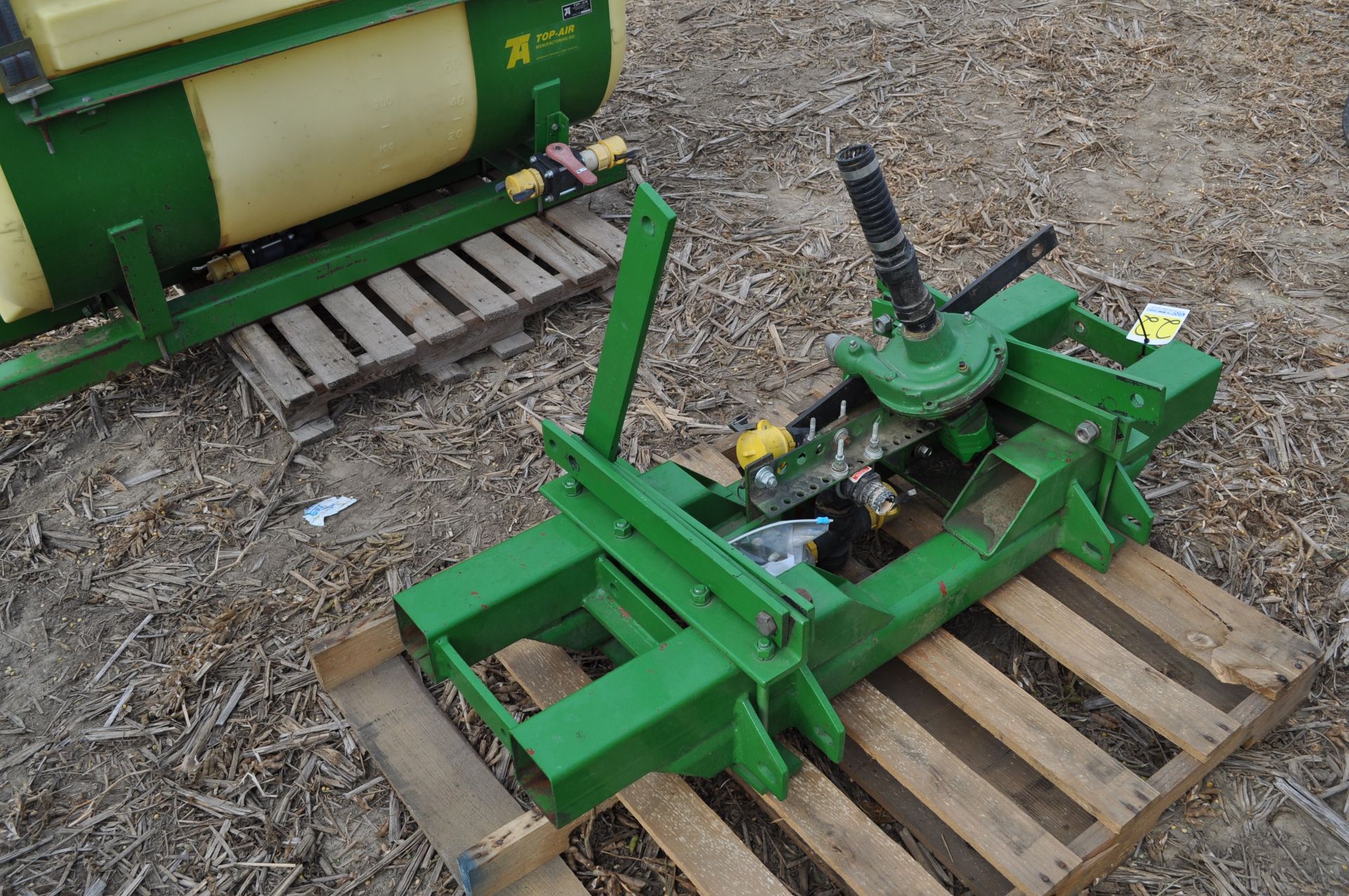 Top Air 250 gal saddle tanks w/ Ace hyd driven pump, mount for 7720 tractor - Image 6 of 6