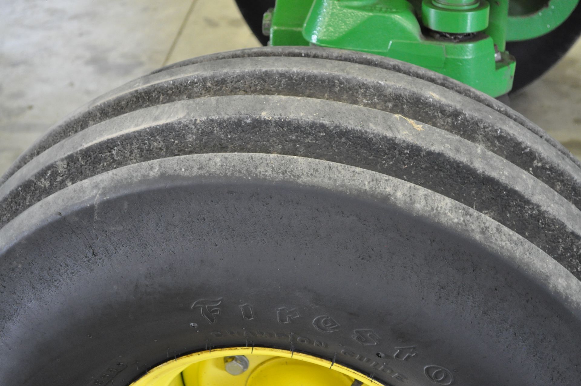 John Deere 7720 tractor, 480 / 80 R 42 rear, 14 L-16.1 tires, 3 hyd remotes, 3 pt - Image 4 of 14